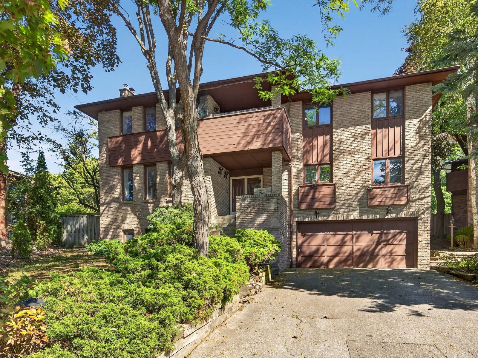 11 Paris Court, Toronto, On M3a 3m6