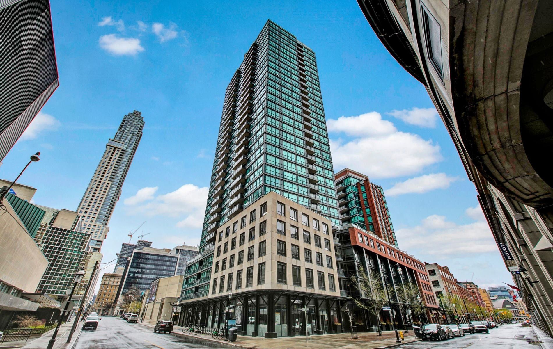 1 Scott Street 1409, Toronto, On M5e 1a1