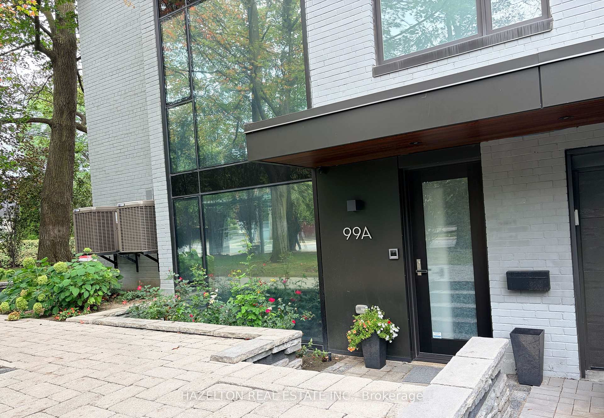99 Glen Road A, Toronto, On M4w 2v8