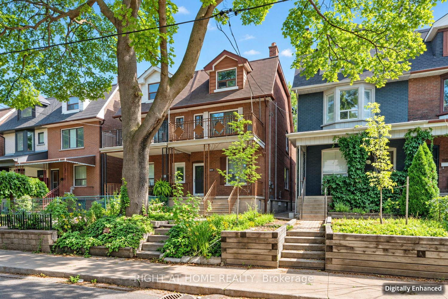 195 Grace Street, Toronto, On M6g 3a7