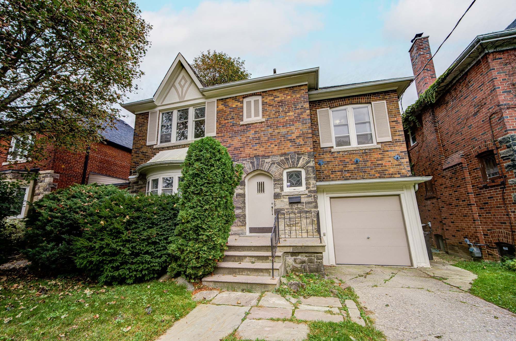 87 Ava Road, Toronto, On M6c 1v7