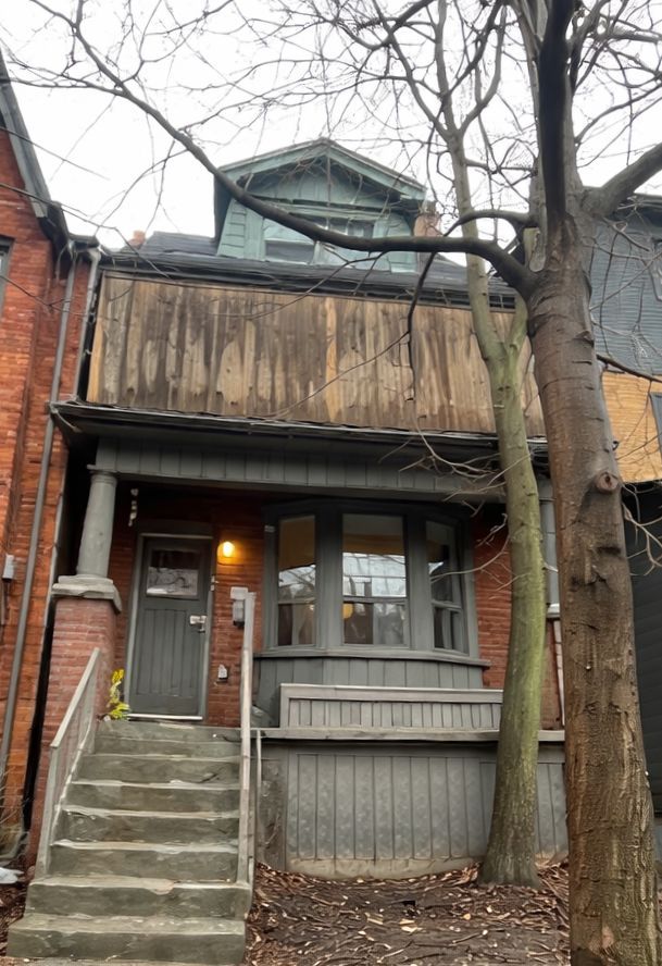 53 Claremont Street Apt 3, Toronto, On M6j 2m7