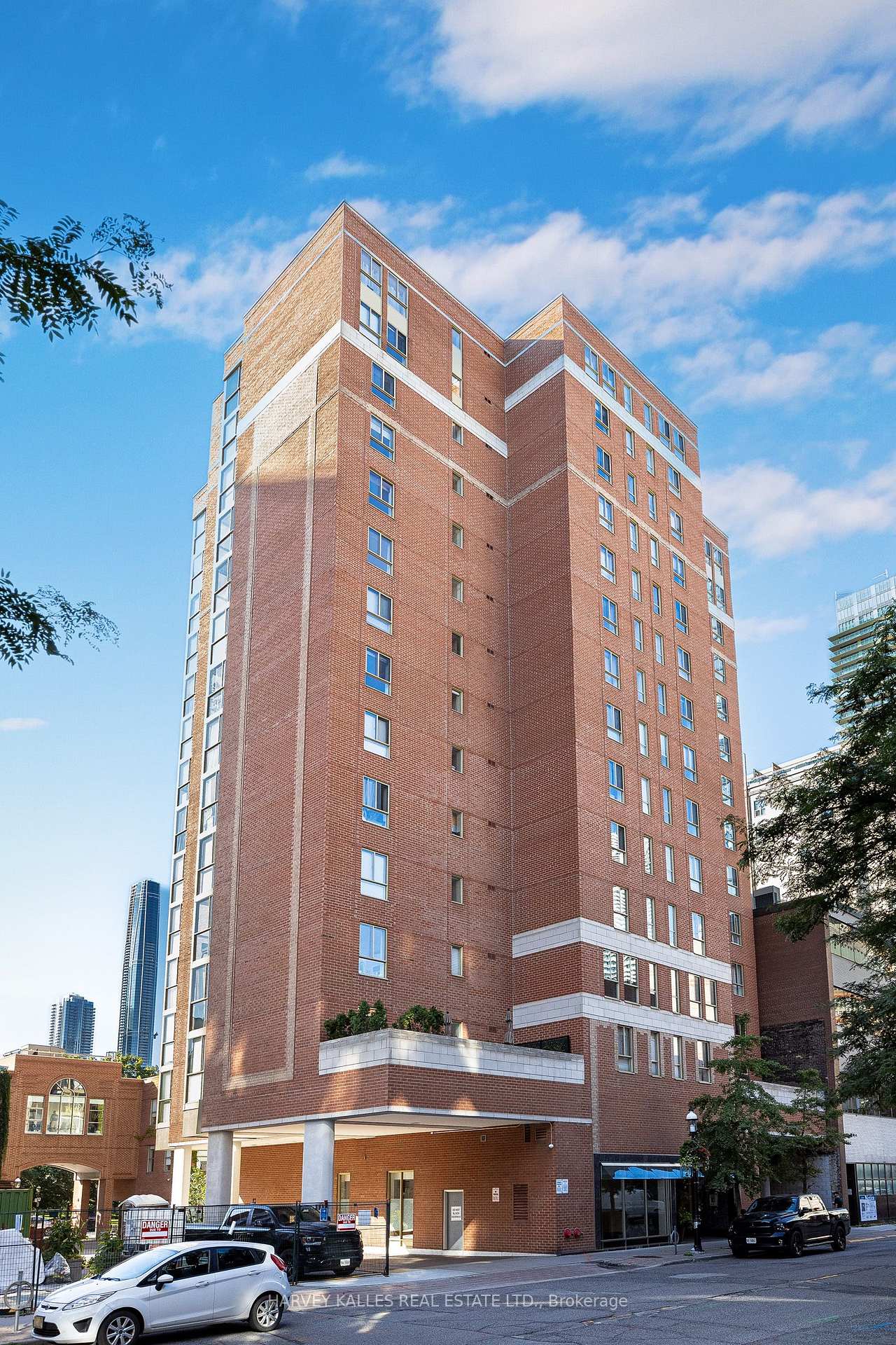 95 Lombard Street 1405, Toronto, On M5c 2v3