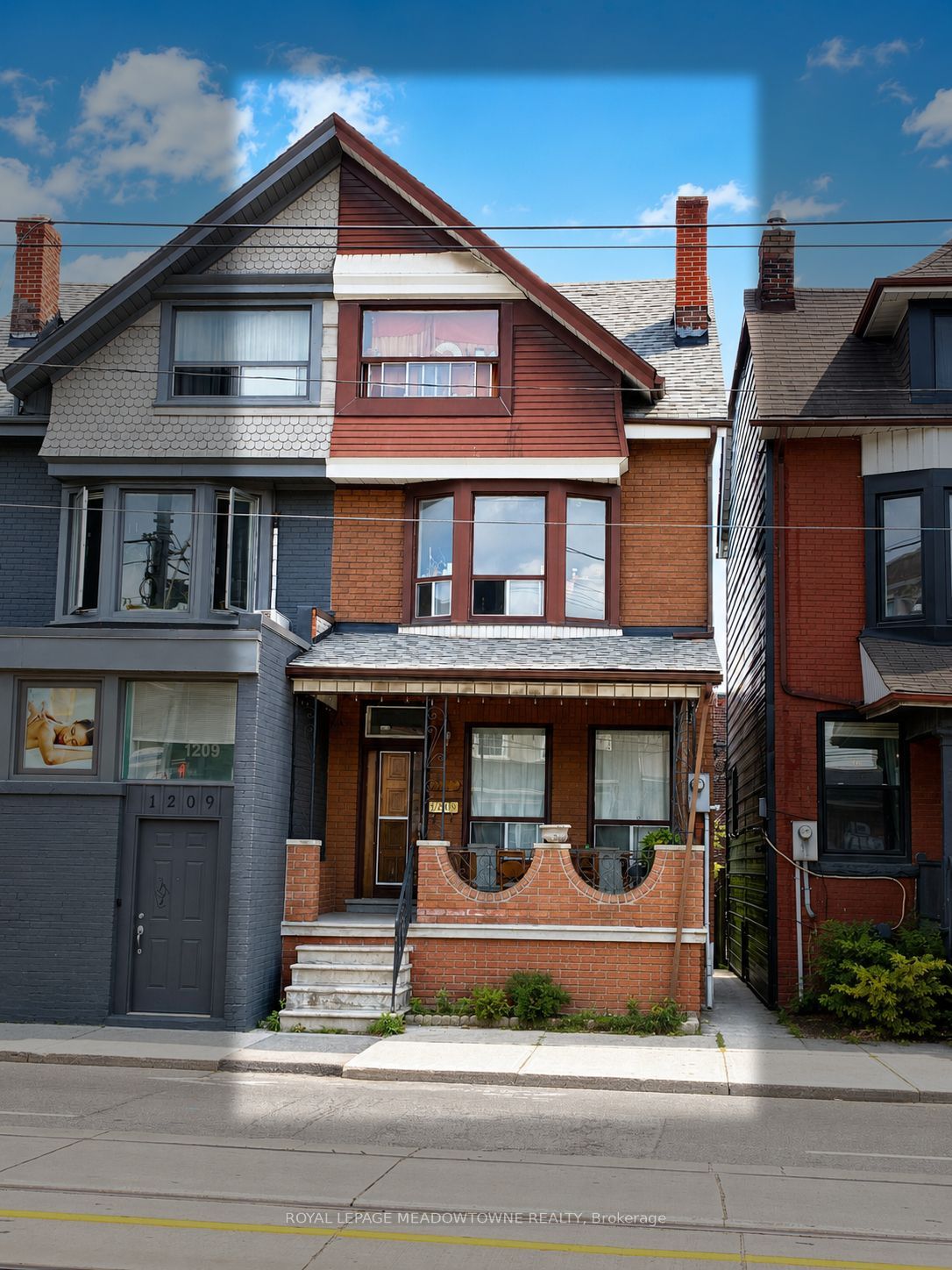1211 College Street Bsmt, Toronto, On M6h 1c1