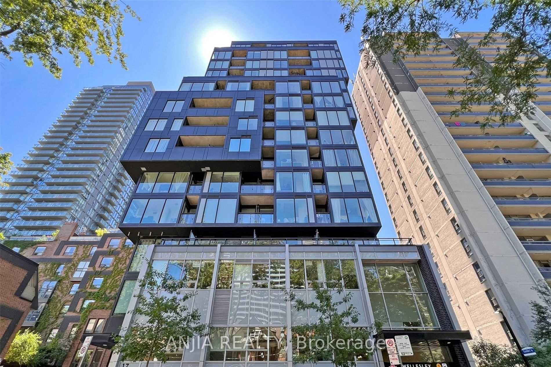 17 Dundonald Street 409, Toronto, On M4y 1k3