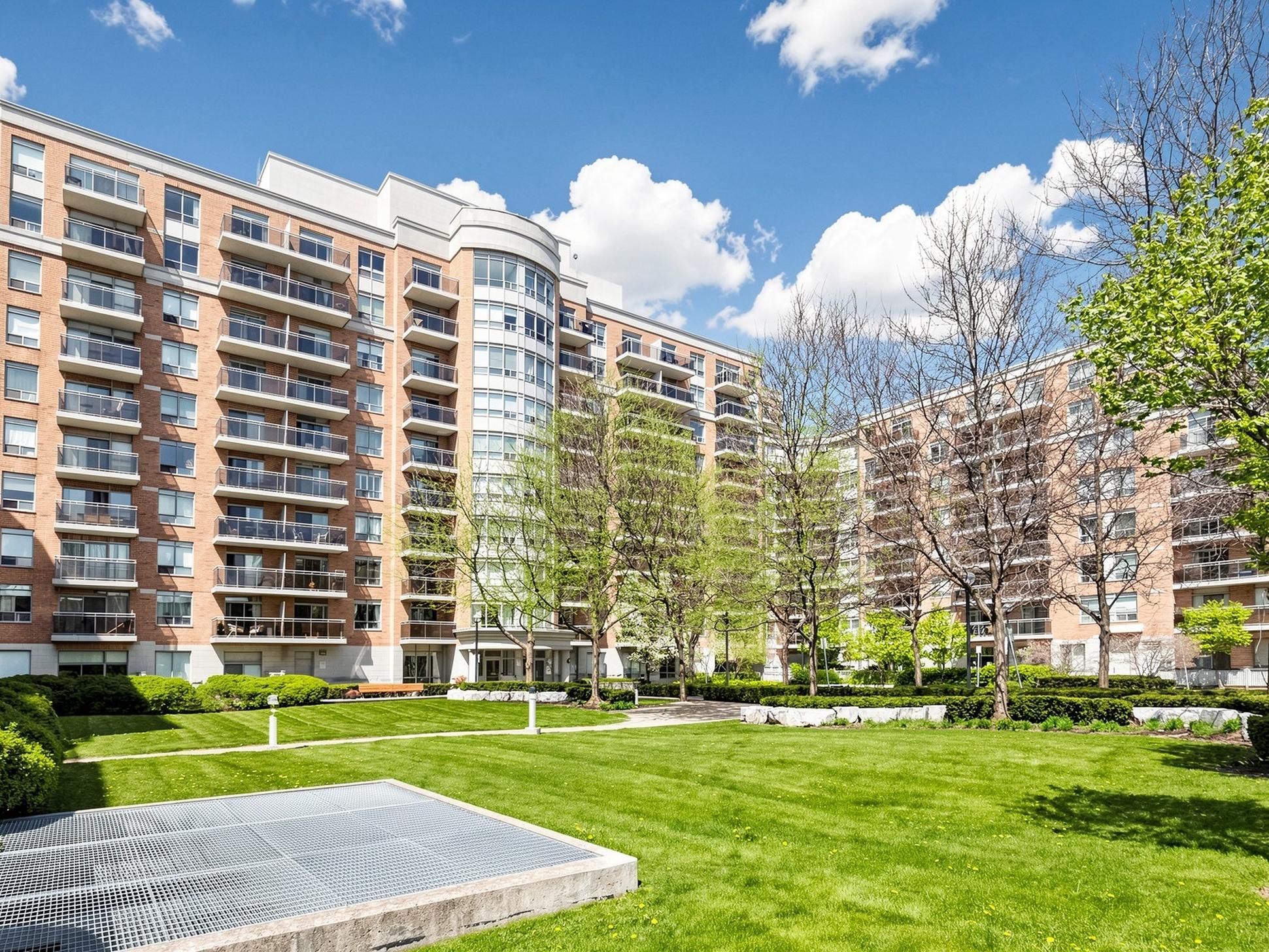 650 Lawrence Avenue W 724, Toronto, On M6a 3e8