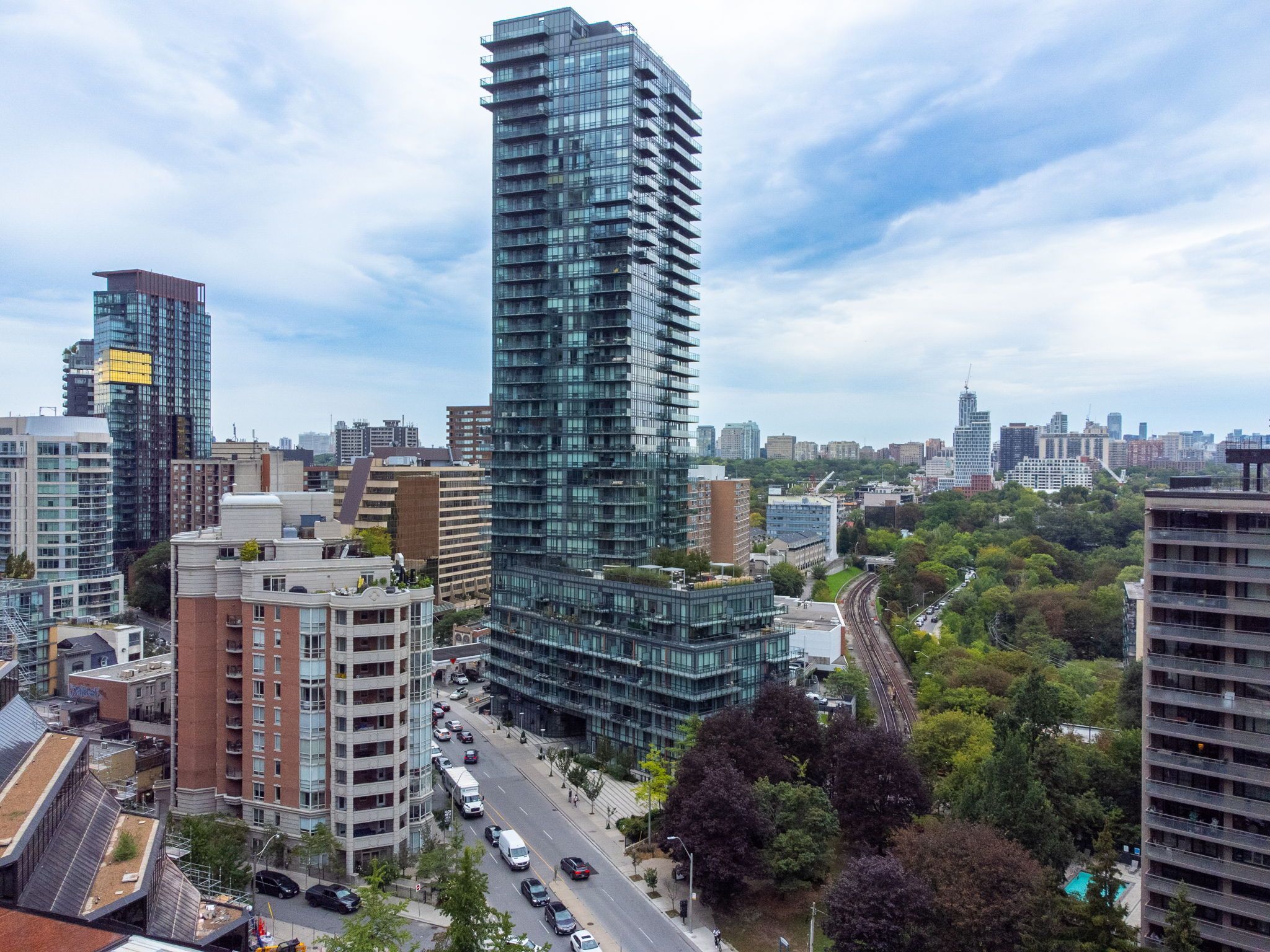 825 Church Street 912, Toronto, On M4w 3z4
