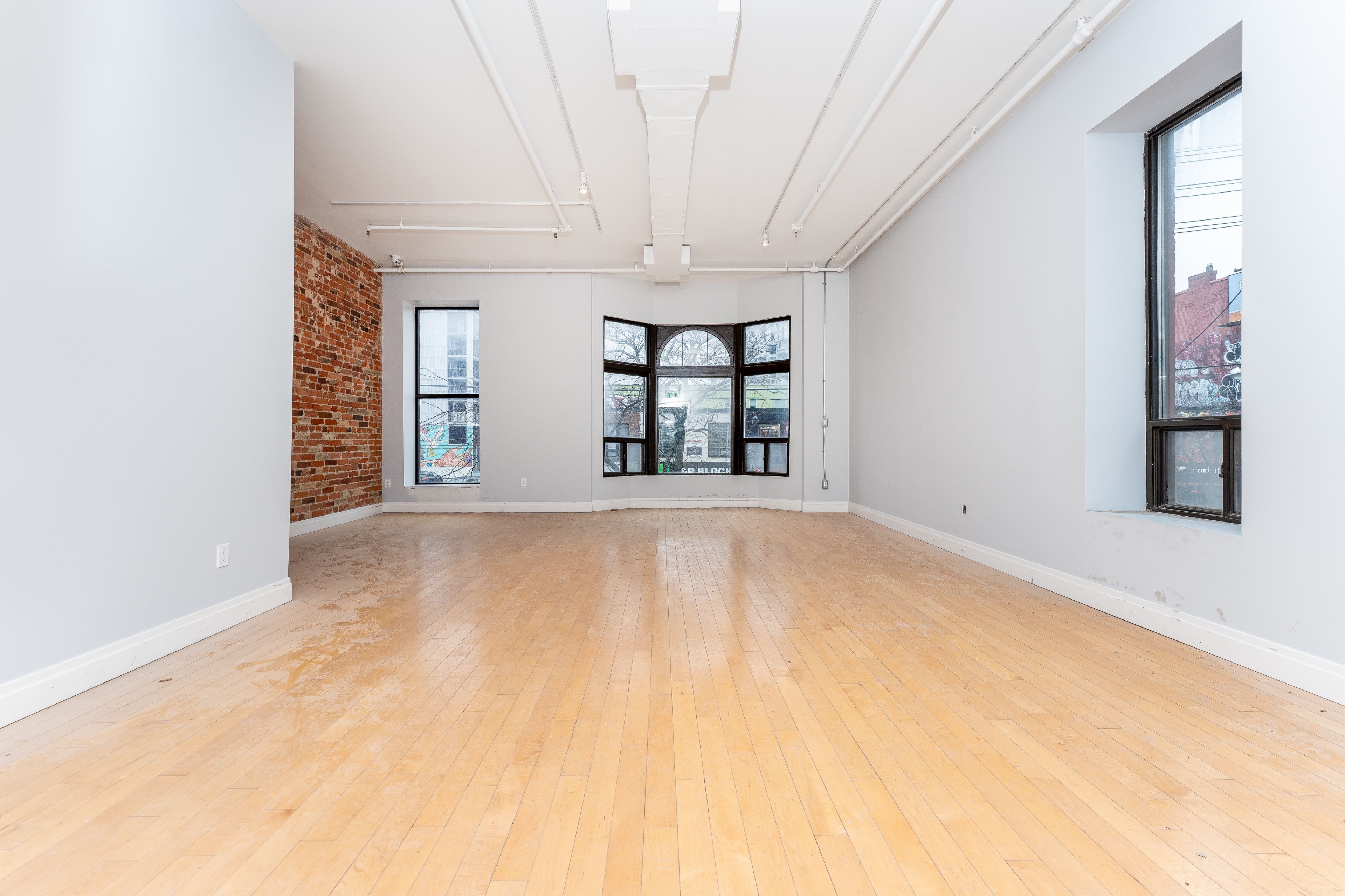 489 Queen Street W 201, Toronto, On M5v 2b4