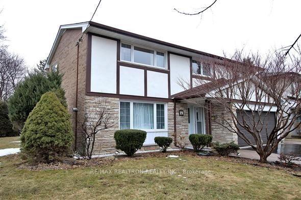 19 Appian Drive, Toronto, On M2j 2p7