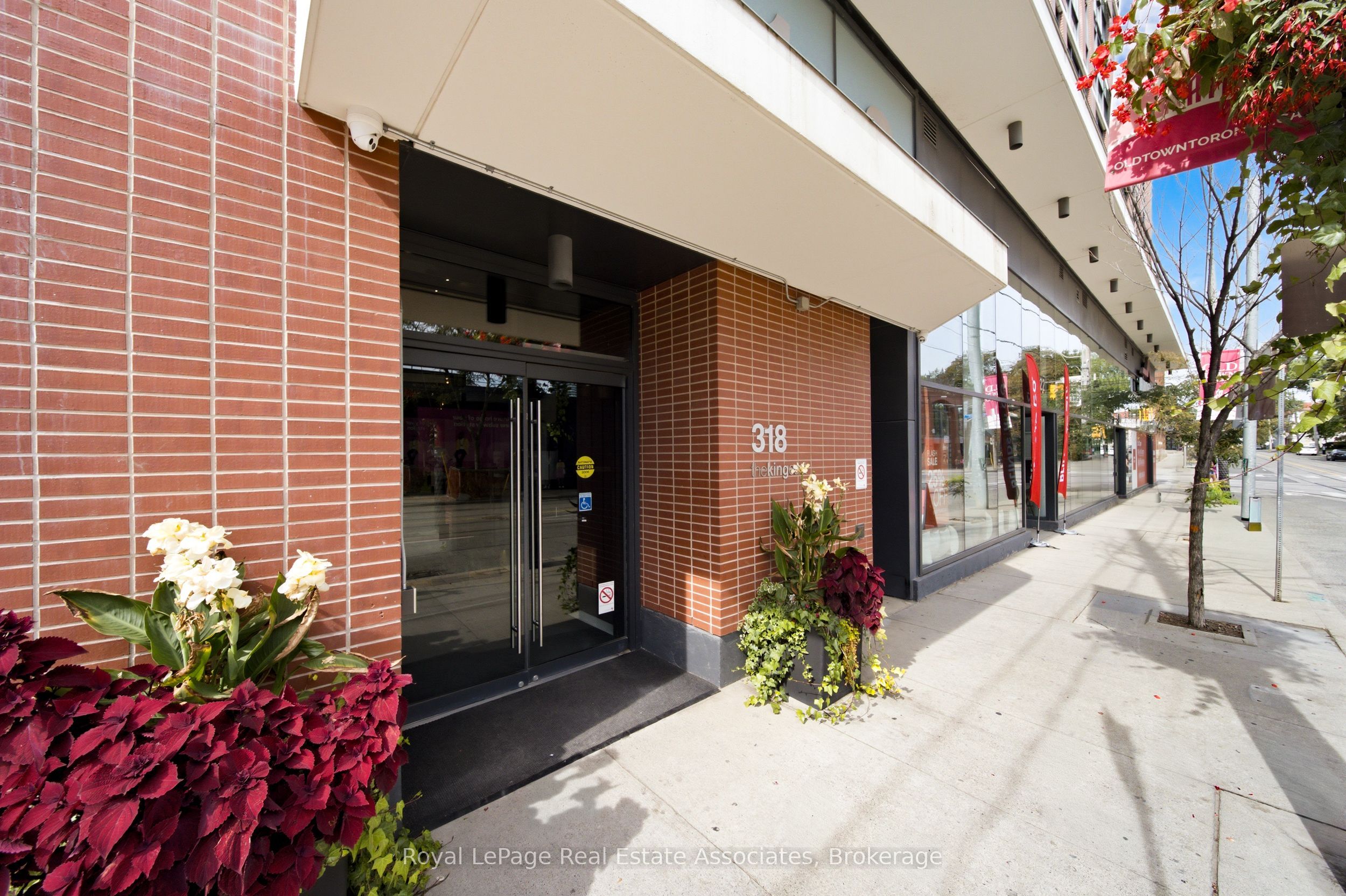 318 King Street E 302, Toronto, On M5a 0c1