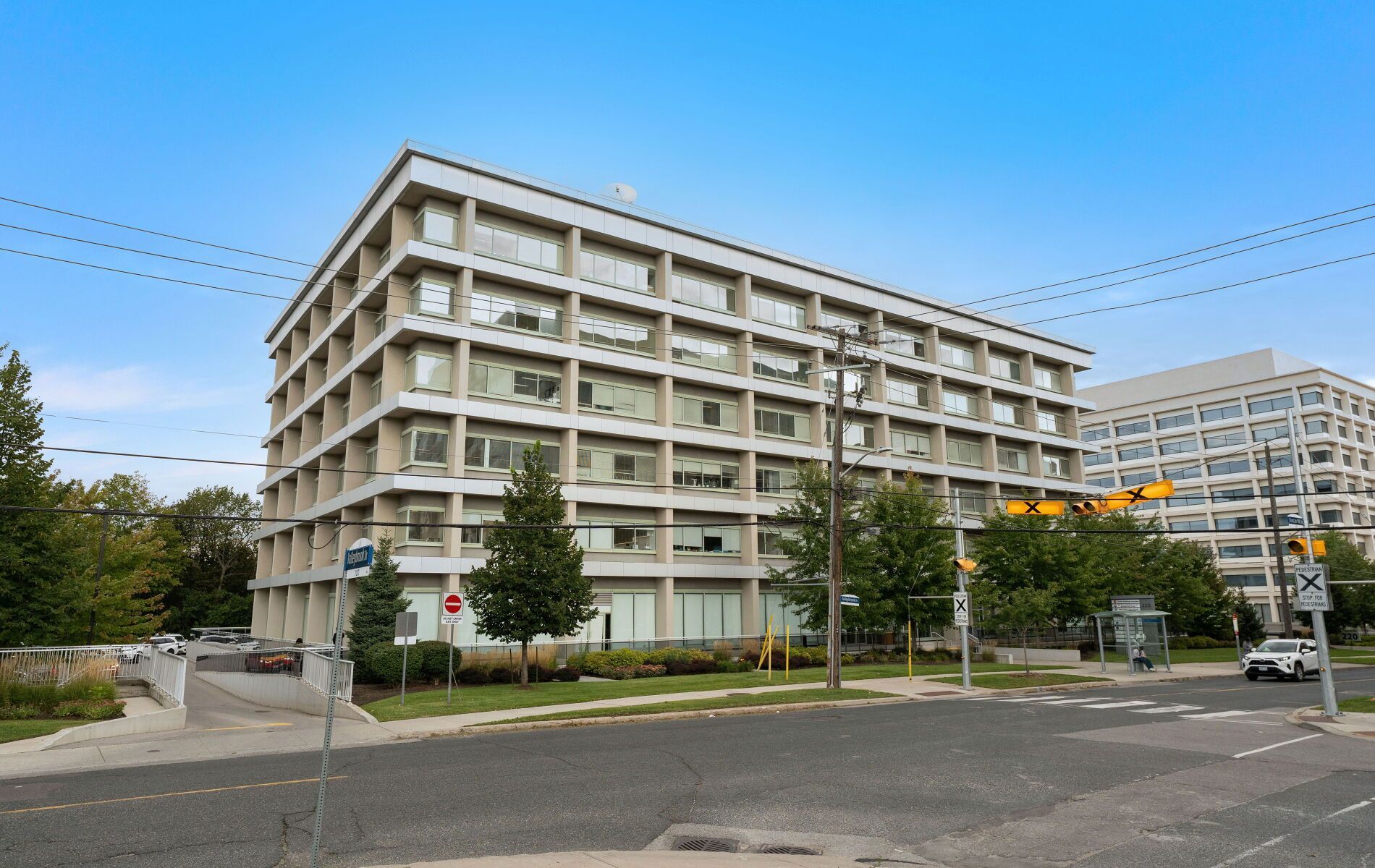 220 Duncan Mill Road 608, Toronto, On M3b 3j5