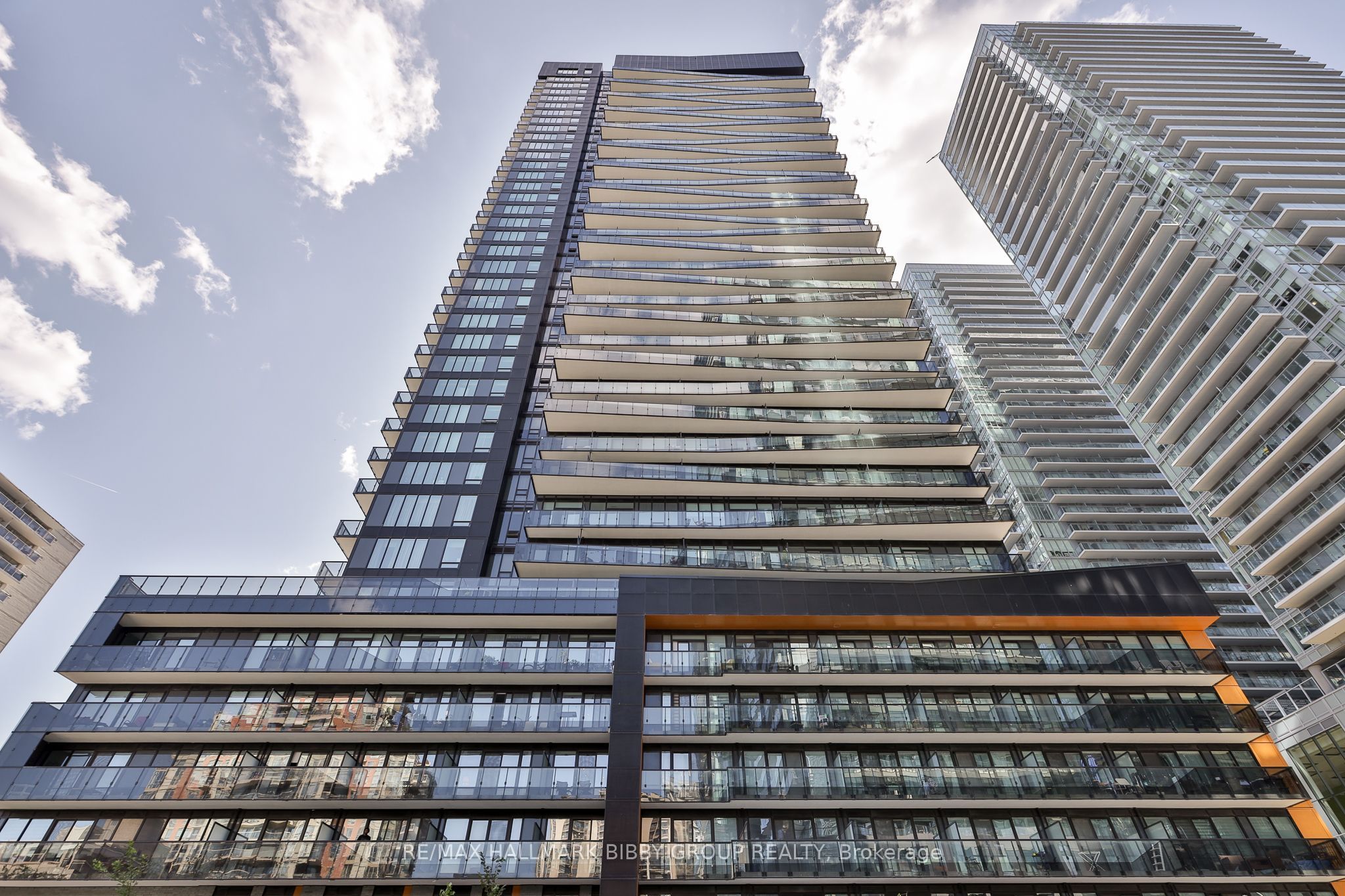 127 Broadway Avenue 302, Toronto, On M4p 1v4
