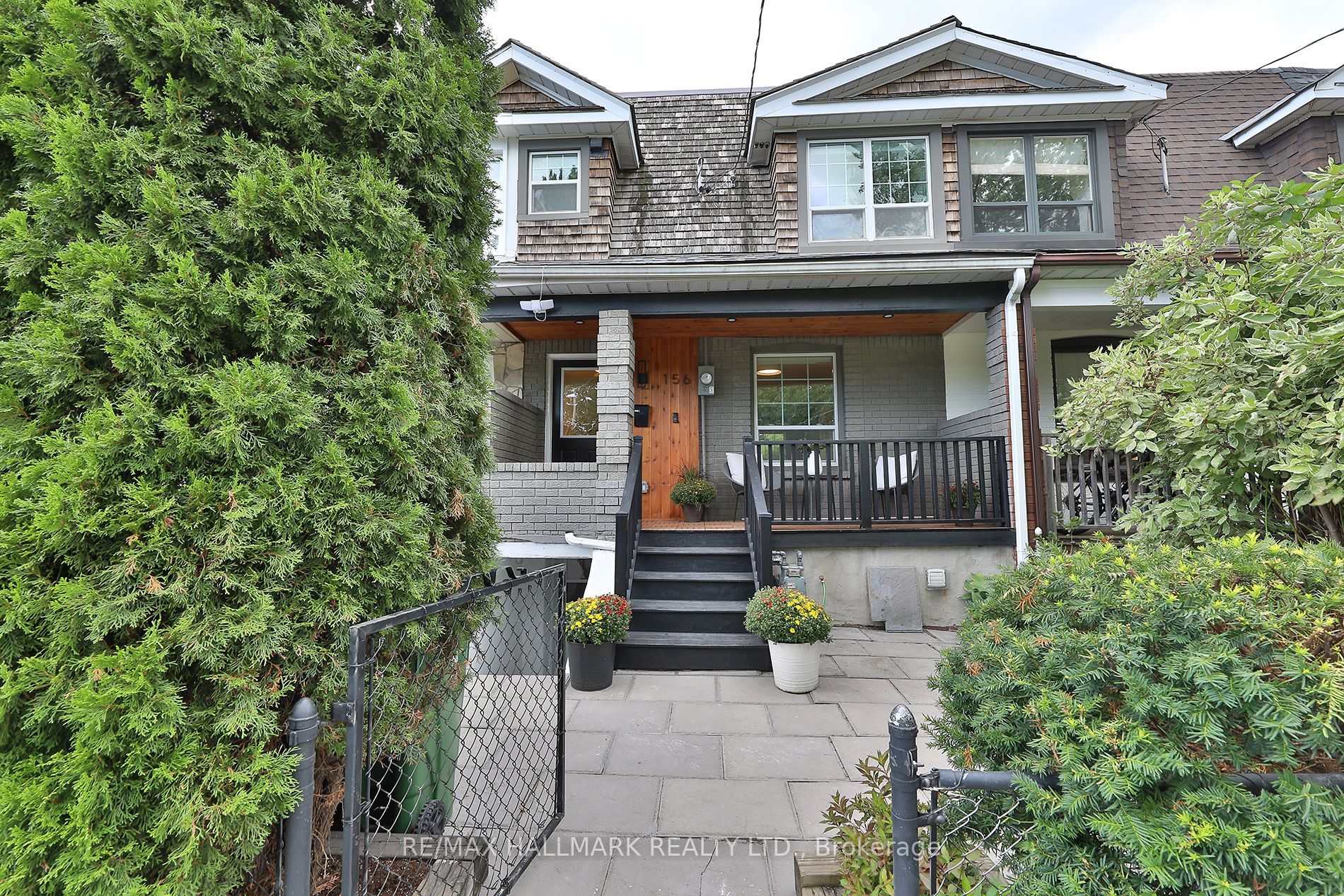 156 Brock Avenue, Toronto, On M6k 2l4