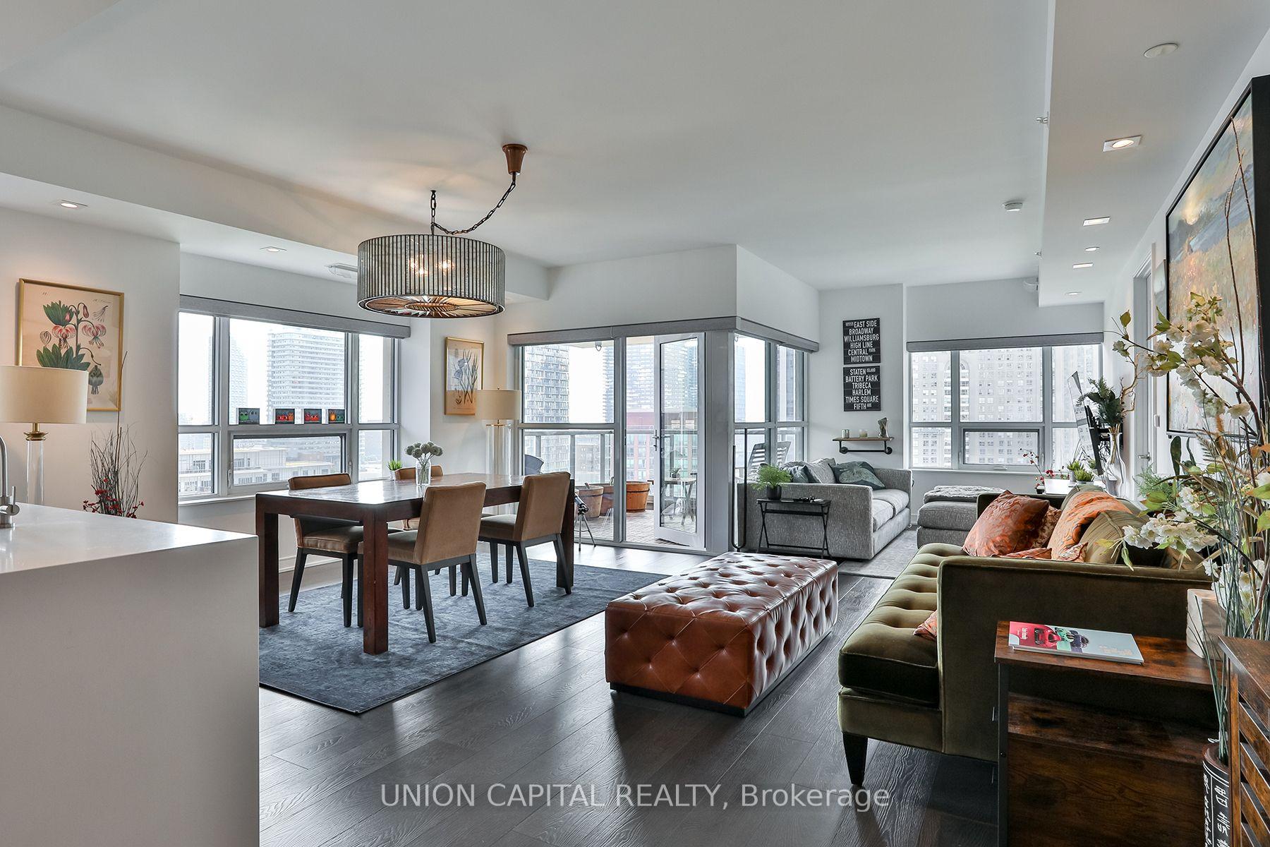 88 Scott Street 1309, Toronto, On M5e 0a9