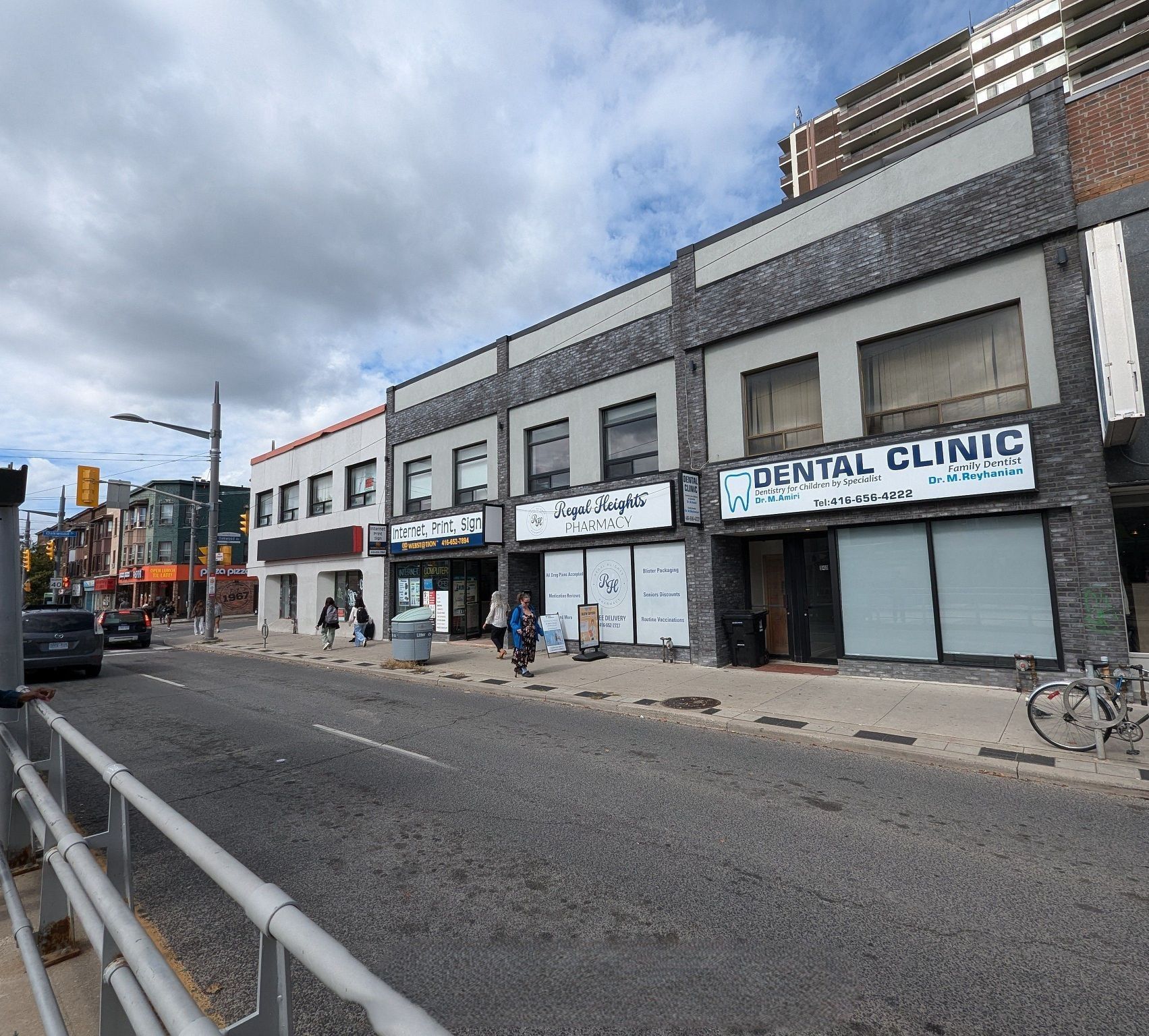 944 St Clair Avenue W, Toronto, On M6e 2v1