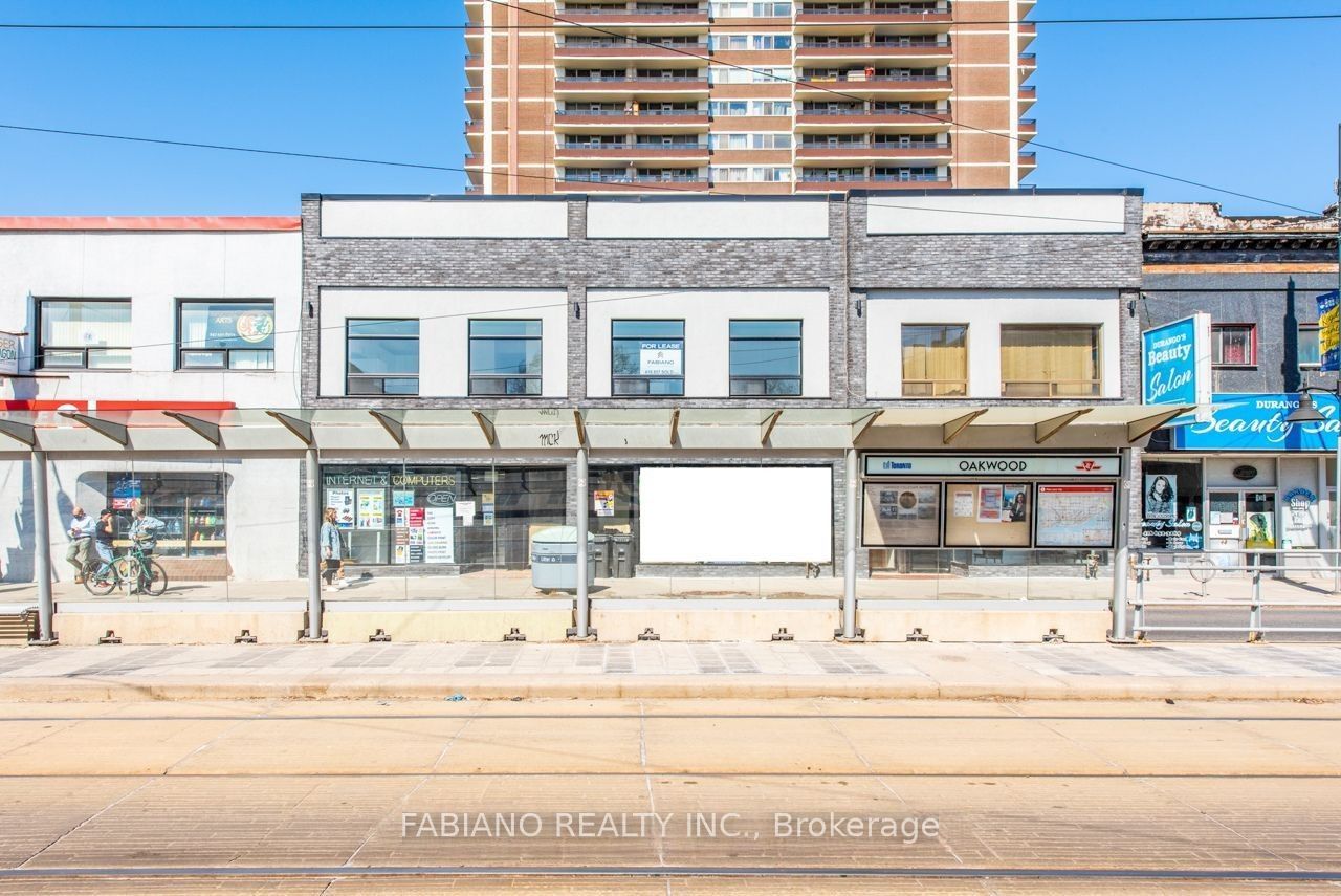 944 St Clair Avenue W, Toronto, On M6e 2v1