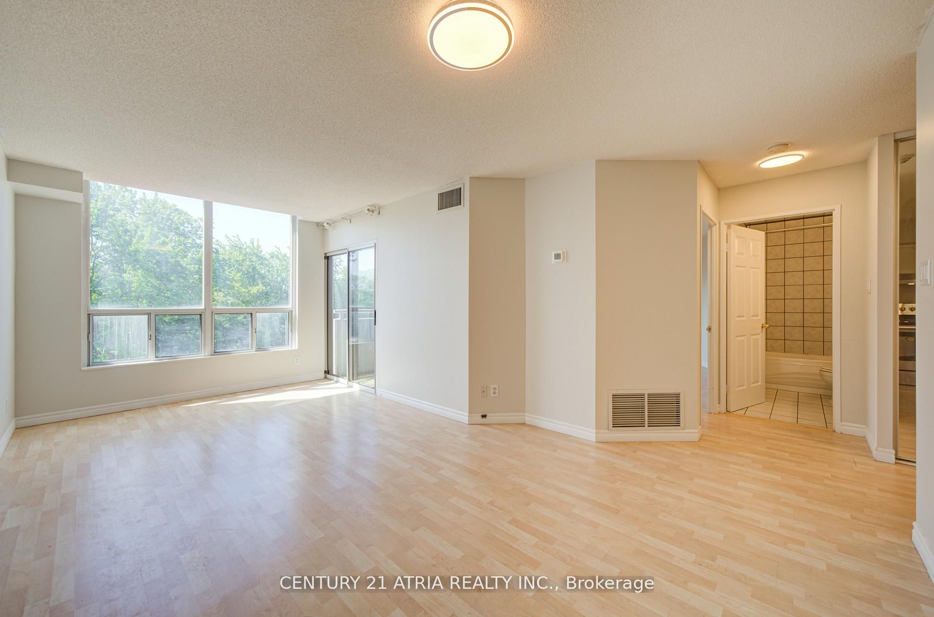 897 Sheppard Avenue W 310, Toronto, On M3h 2t4