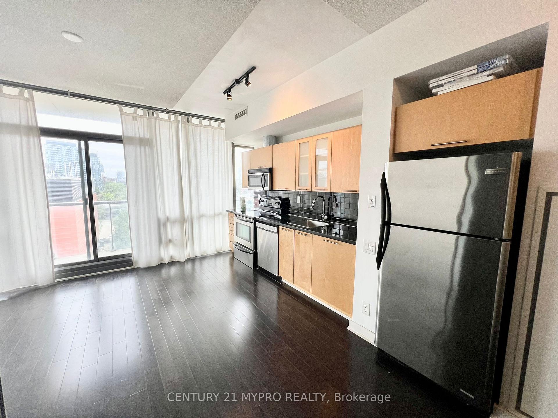 33 Mill Street 801, Toronto, On M5a 3r3