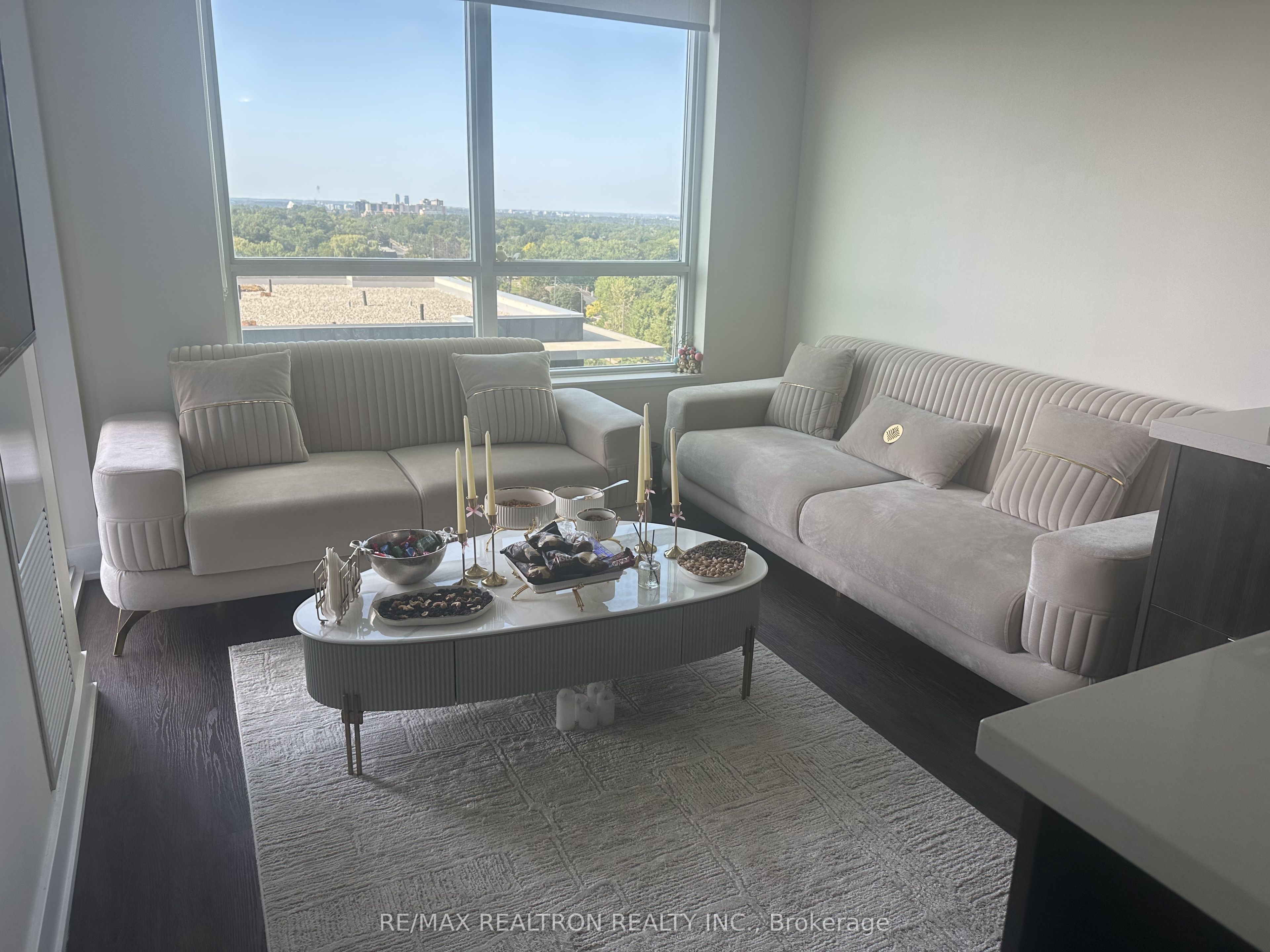 2 Teagarden Court 902, Toronto, On M2n 0l6