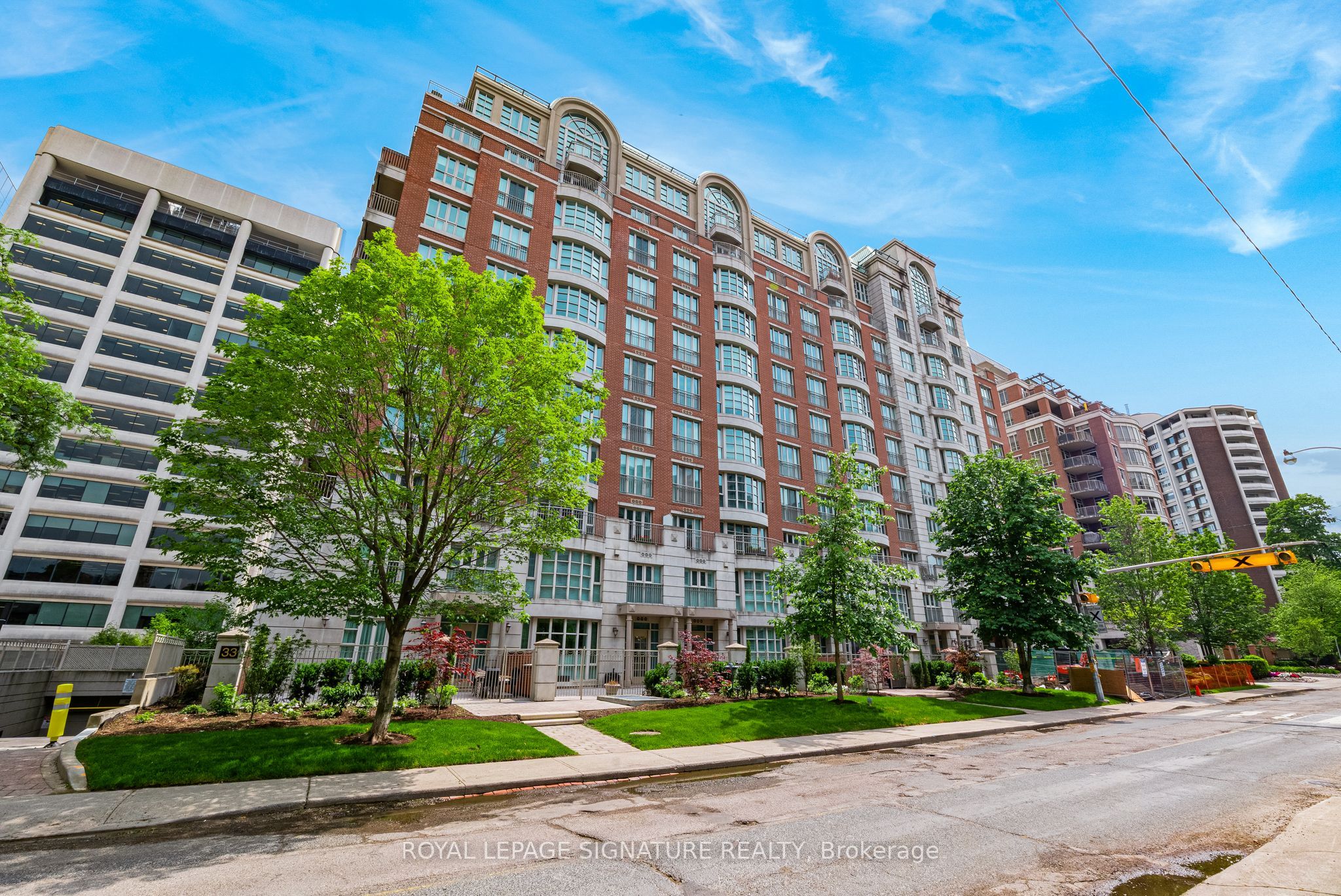 33 Delisle Avenue 1004, Toronto, On M4v 3c7