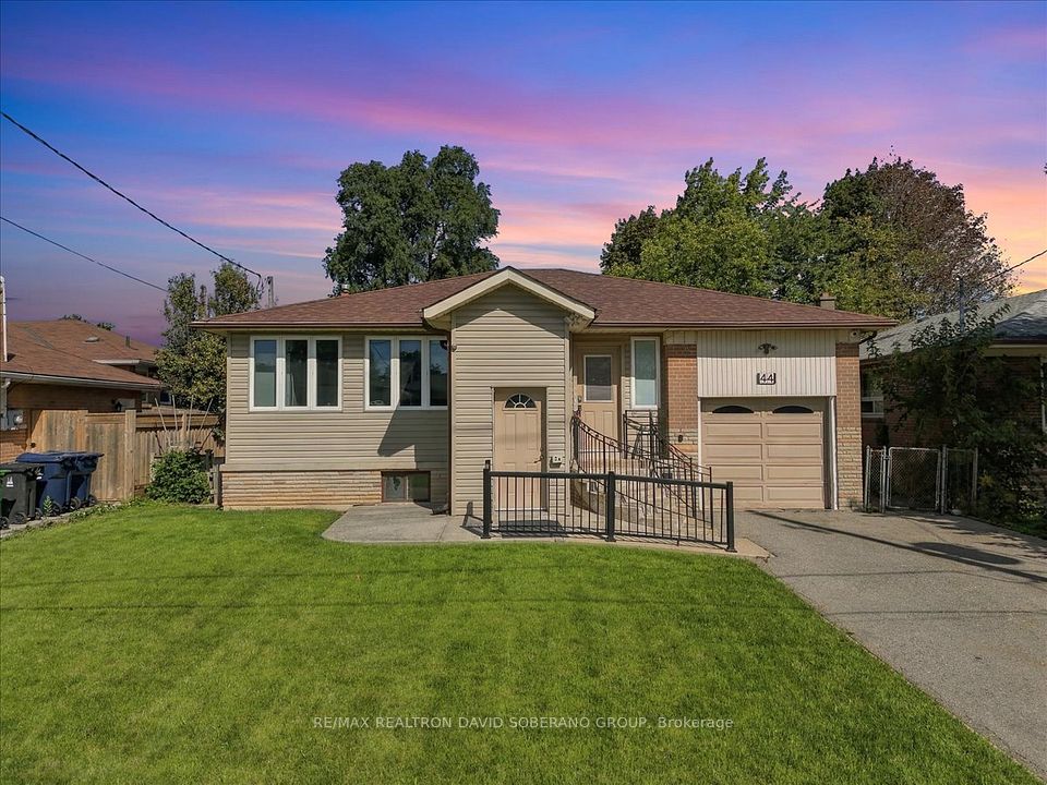 44 Kennard Avenue, Toronto, On M3h 4m1