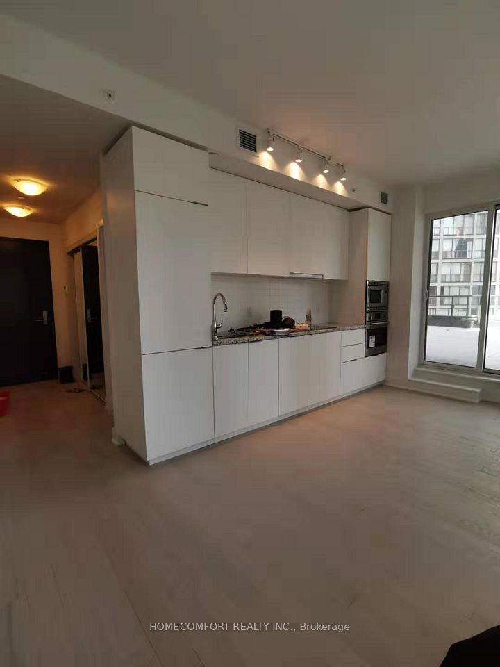 955 Bay Street 707, Toronto, On M2j 4v6