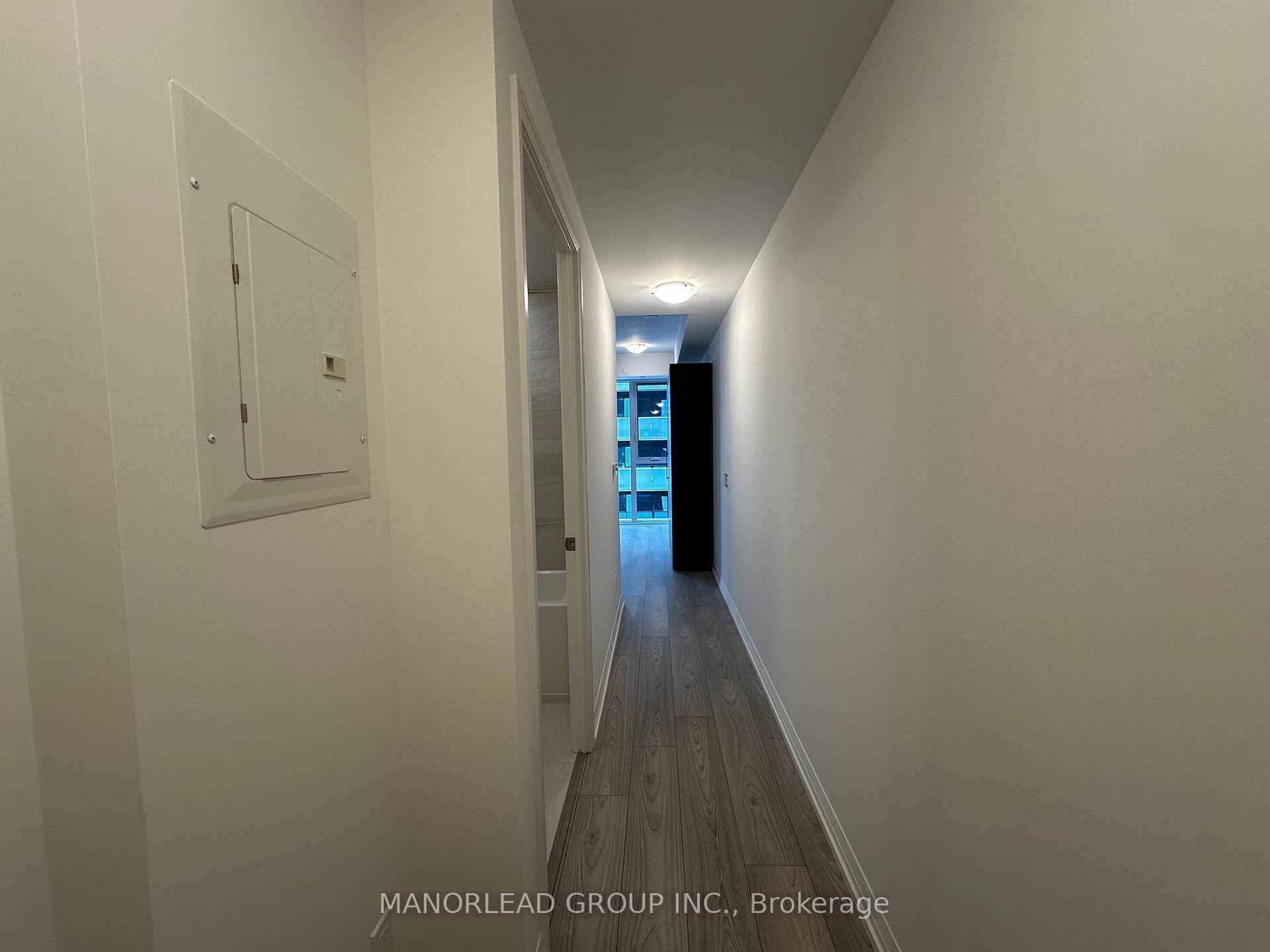 400 King Street W 2525, Toronto, On M5v 1k2