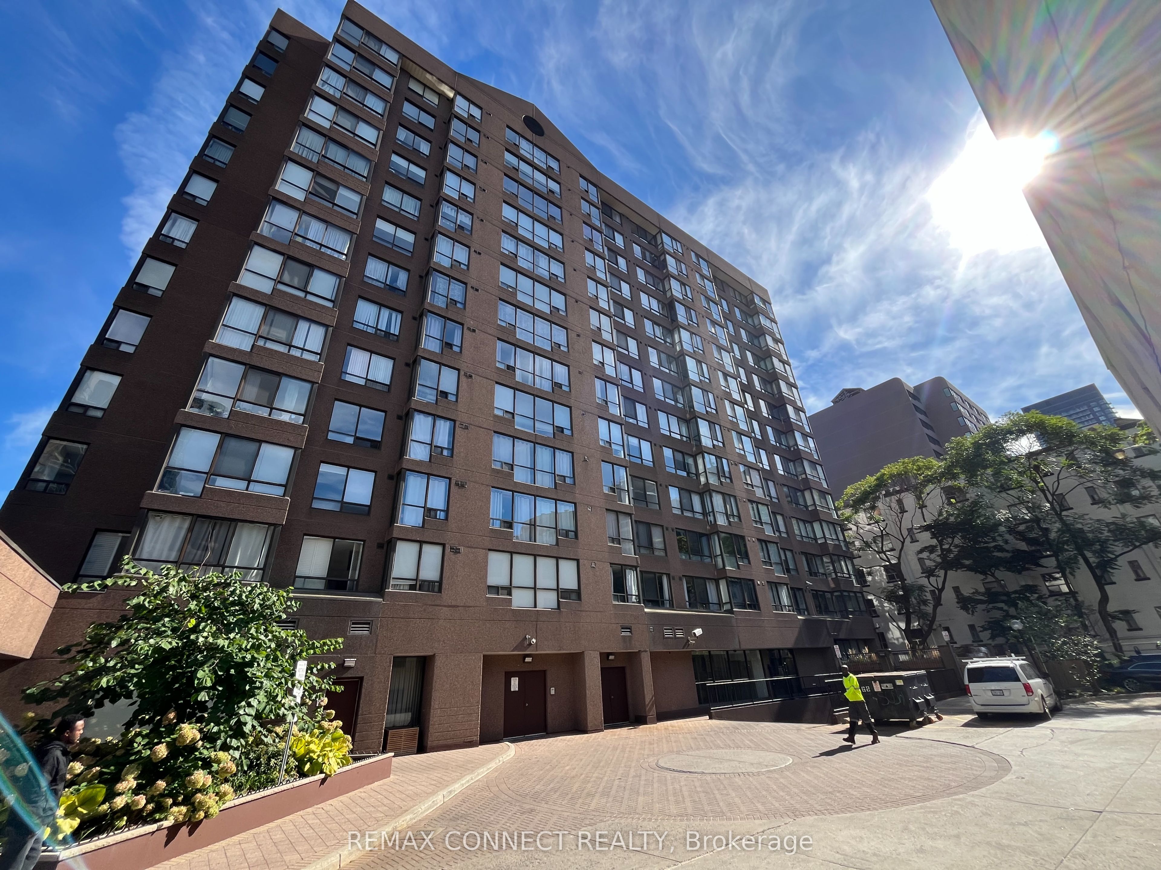 117 Gerrard Street 601, Toronto, On M5b 2l4