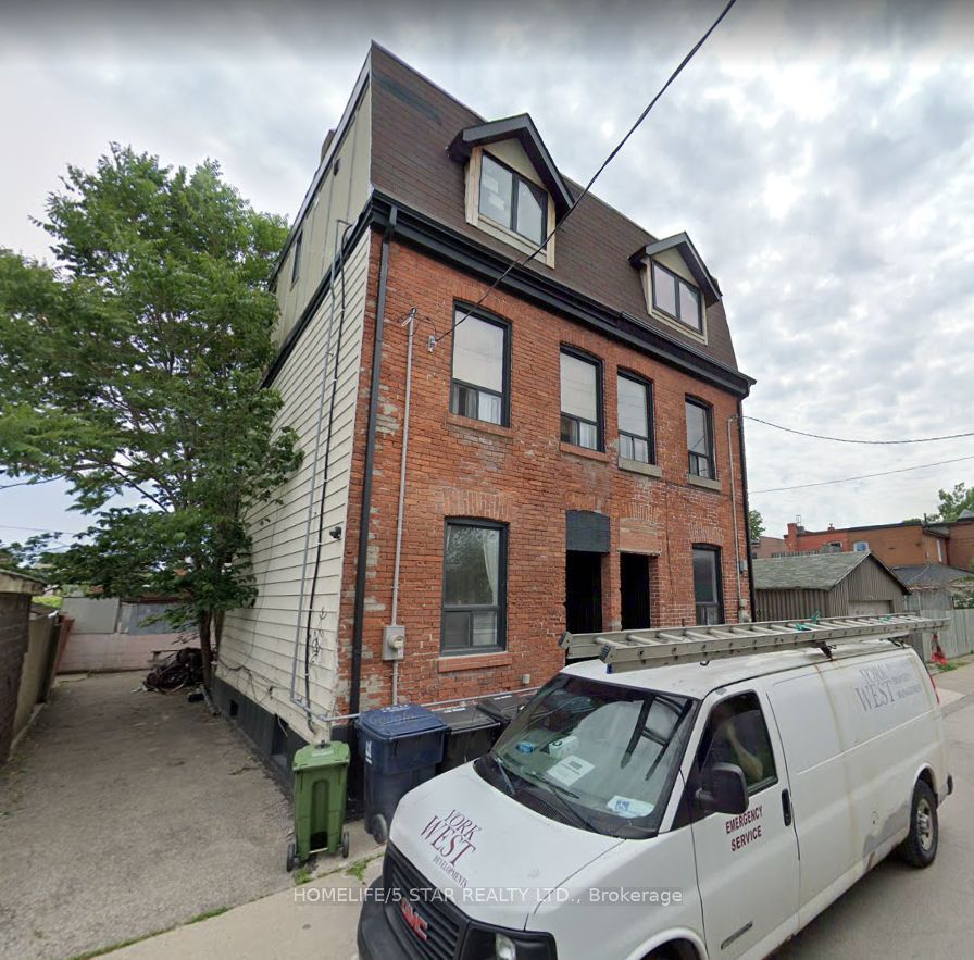 39 Humbert Street Apt 1, Toronto, On M6j 1m8