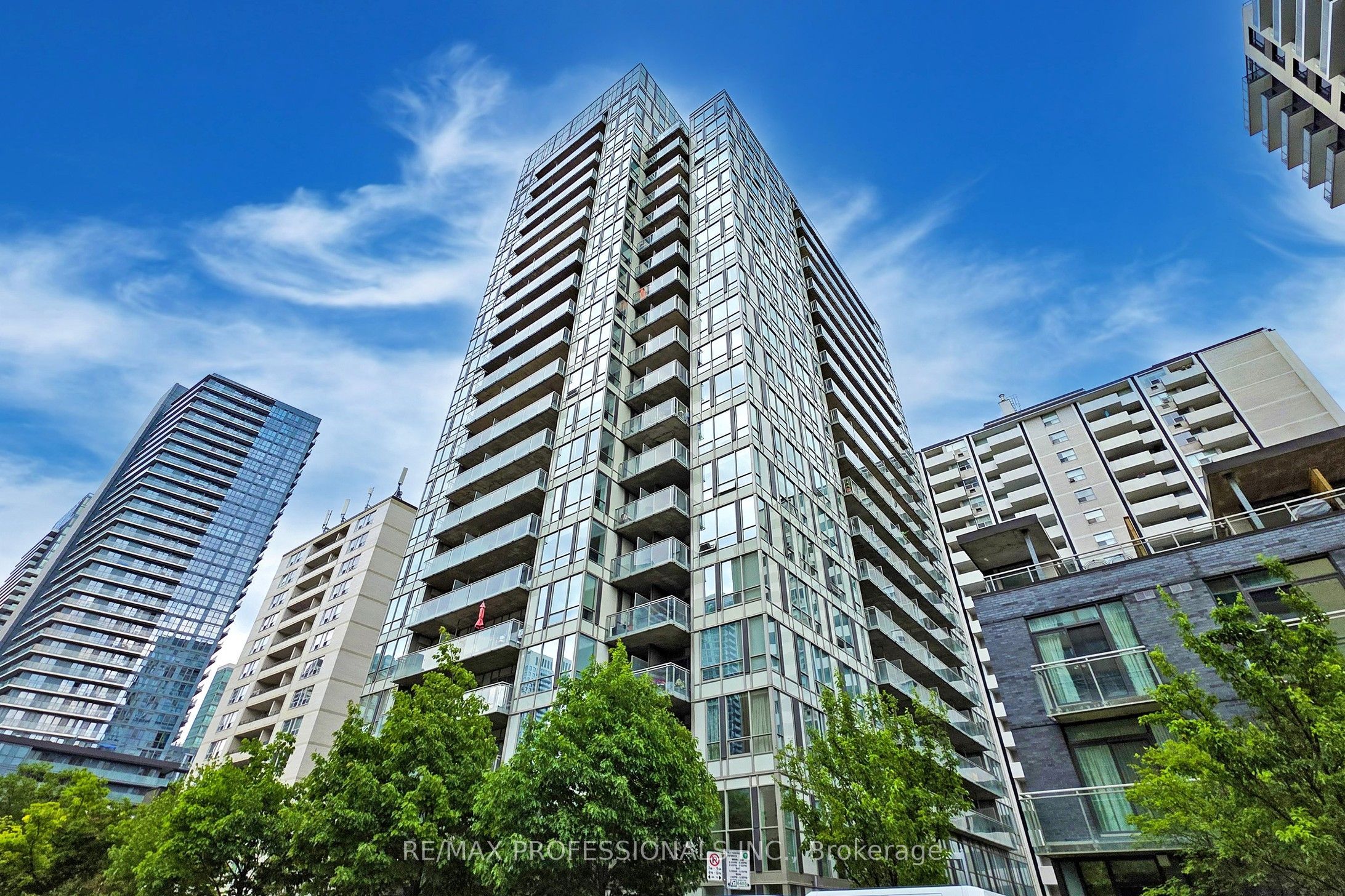 83 Redpath Avenue 1301, Toronto, On M4s 0a2
