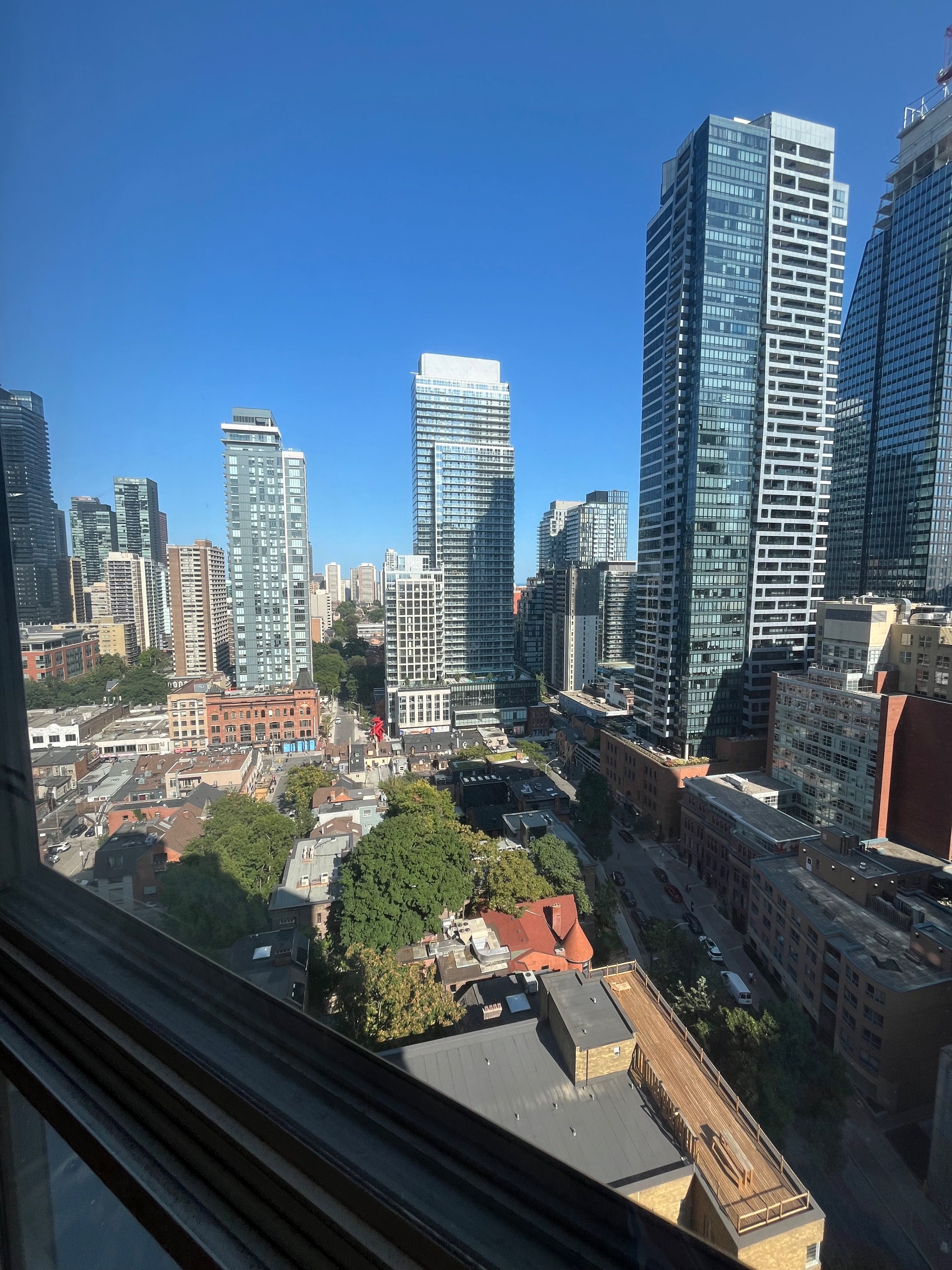 44 St. Joseph Street 2108, Toronto, On M4y 2w4