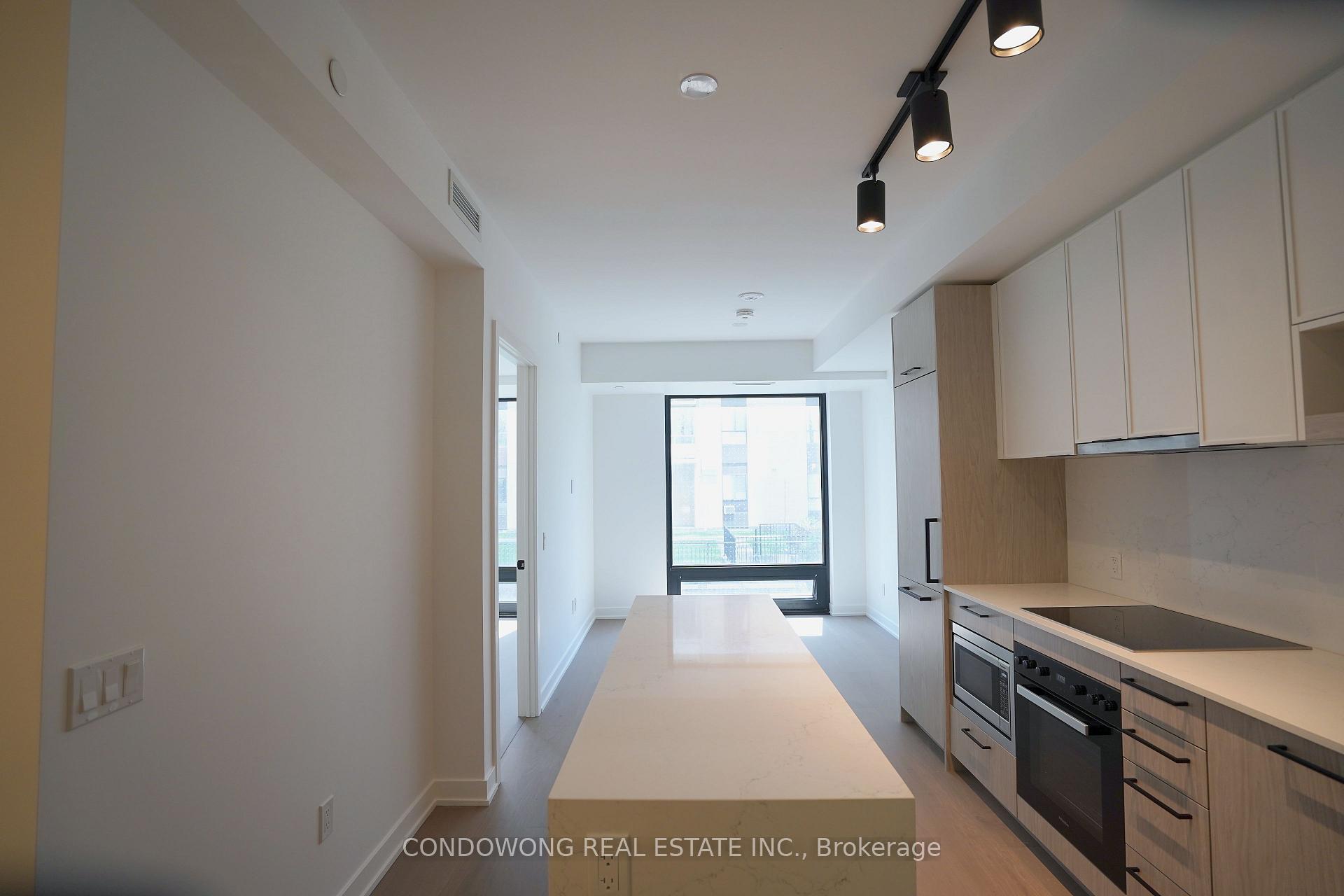 91 Montclair Avenue 518, Toronto, On M5p 0b1