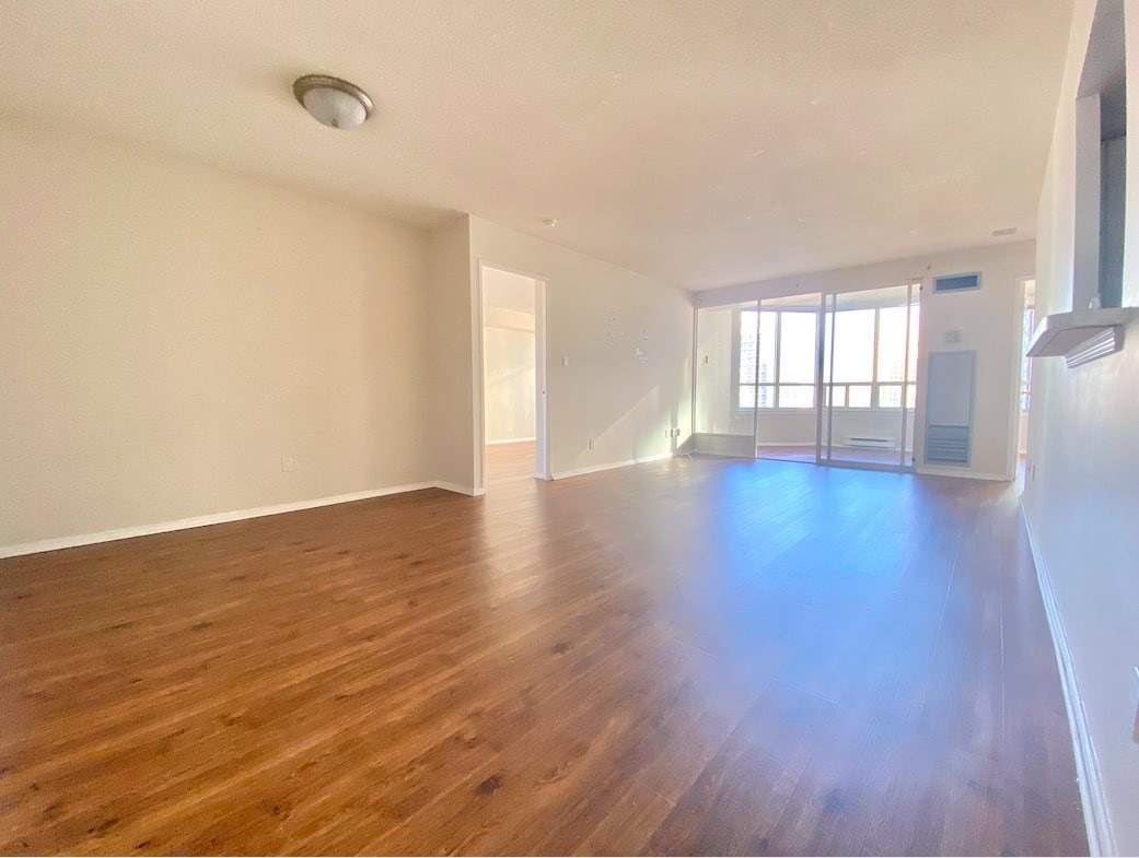 30 Greenfield Avenue 201, Toronto, On M2n 6n3