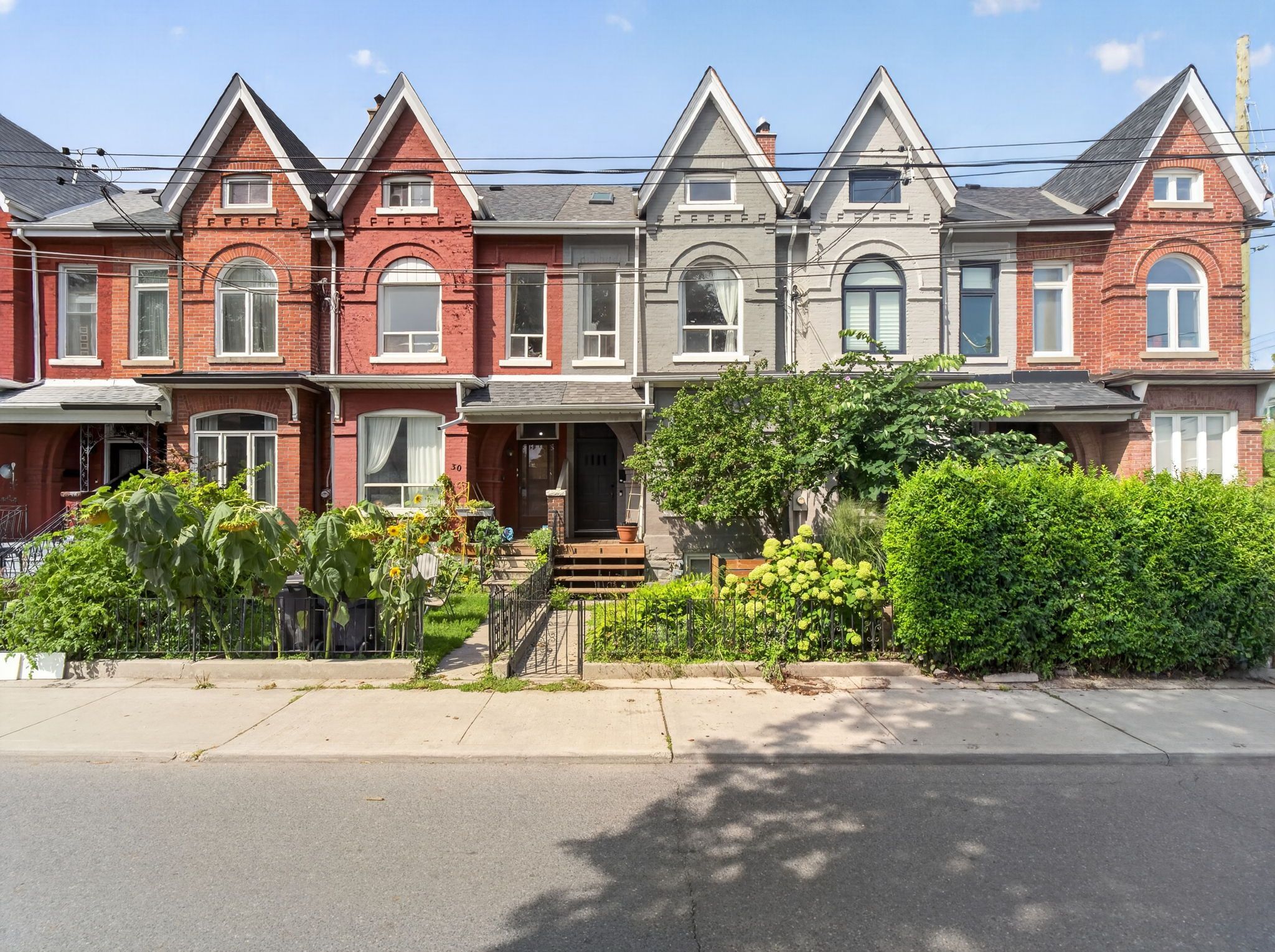 28 Robinson Street, Toronto, On M6j 1l2