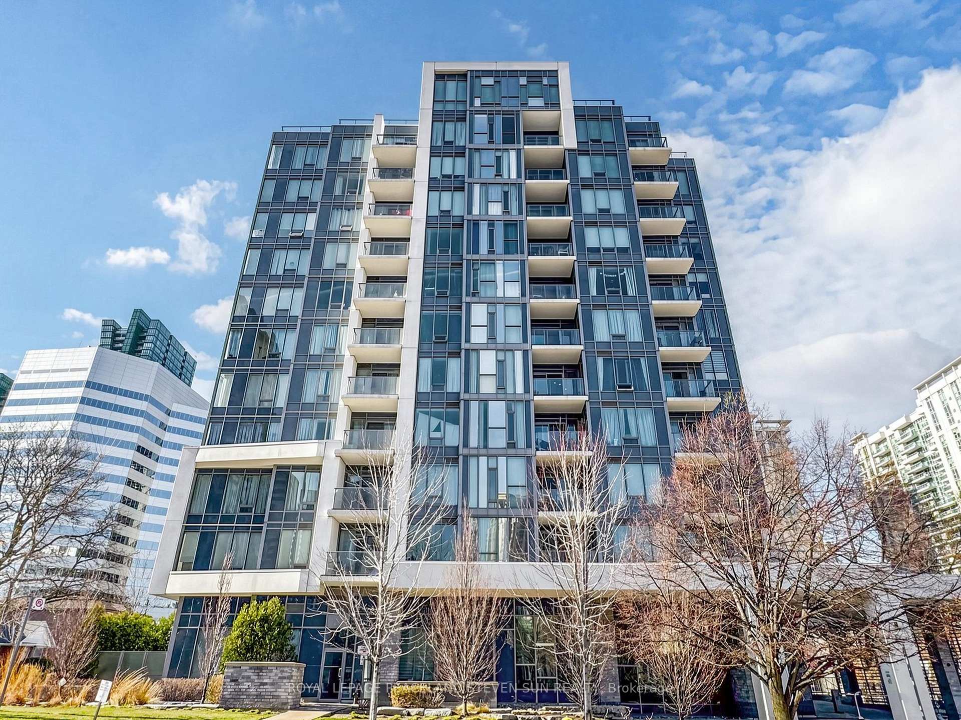 28 Avondale Avenue 601, Toronto, On M2n 0k2