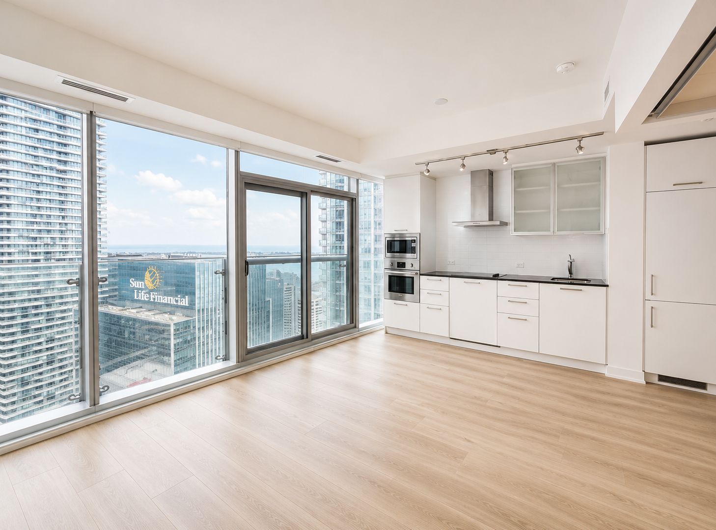 12 York Street 5101, Toronto, On M5j 0a9