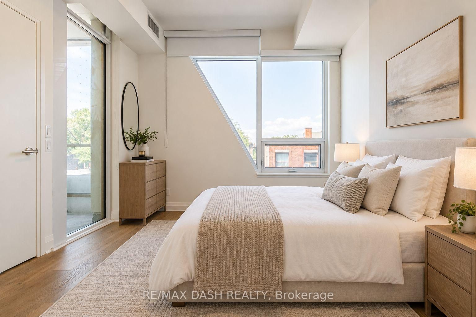 151 Avenue Road 310, Toronto, On M5r 2h7