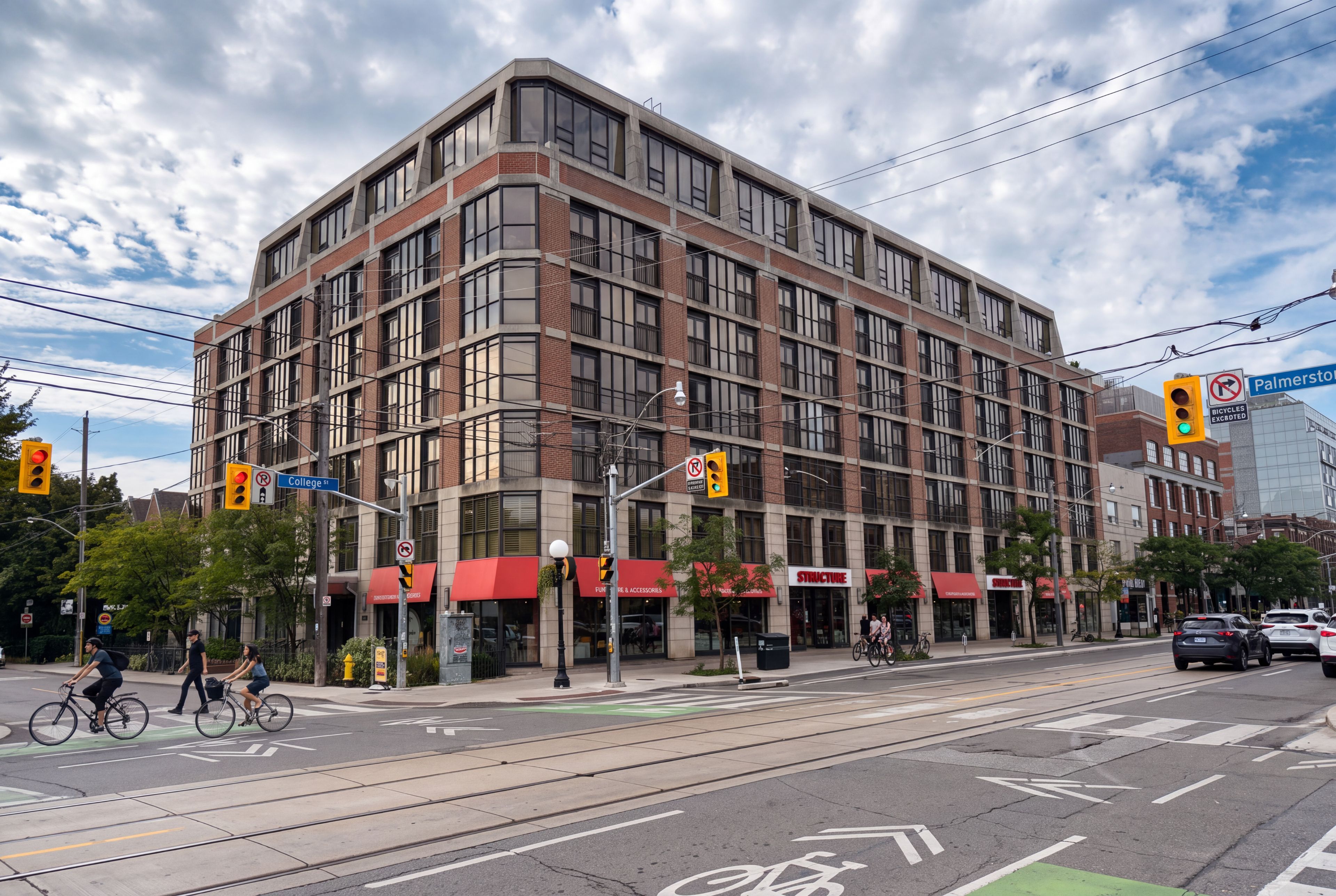 308 Palmerston Avenue Ph07, Toronto, On M6j 3x9