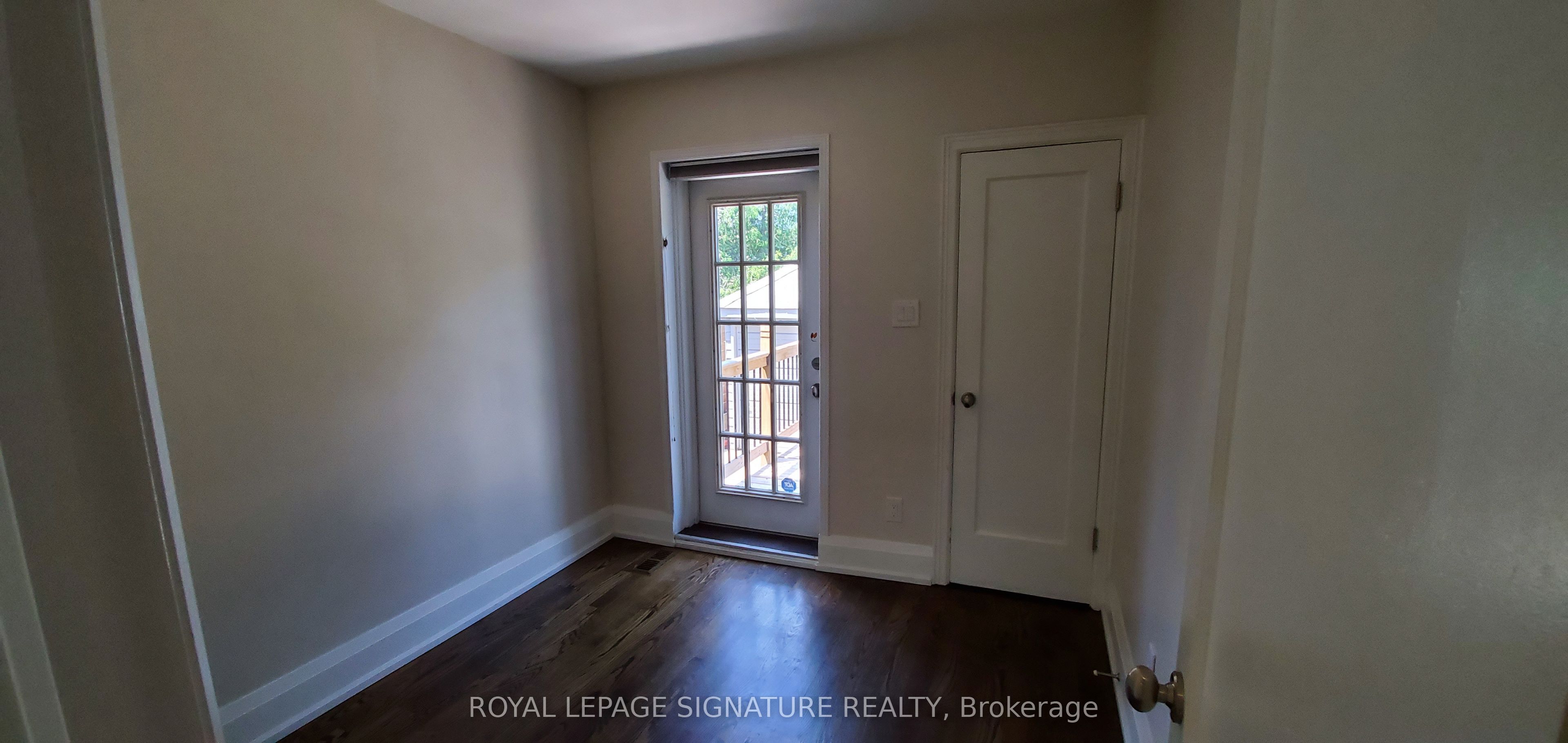 118 Parkhurst Boulevard, Toronto, On M4g 2e7