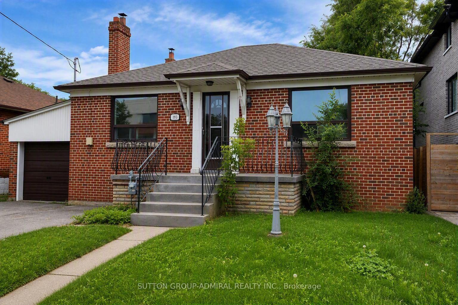 493 Hounslow Avenue, Toronto, On M2r 1j1