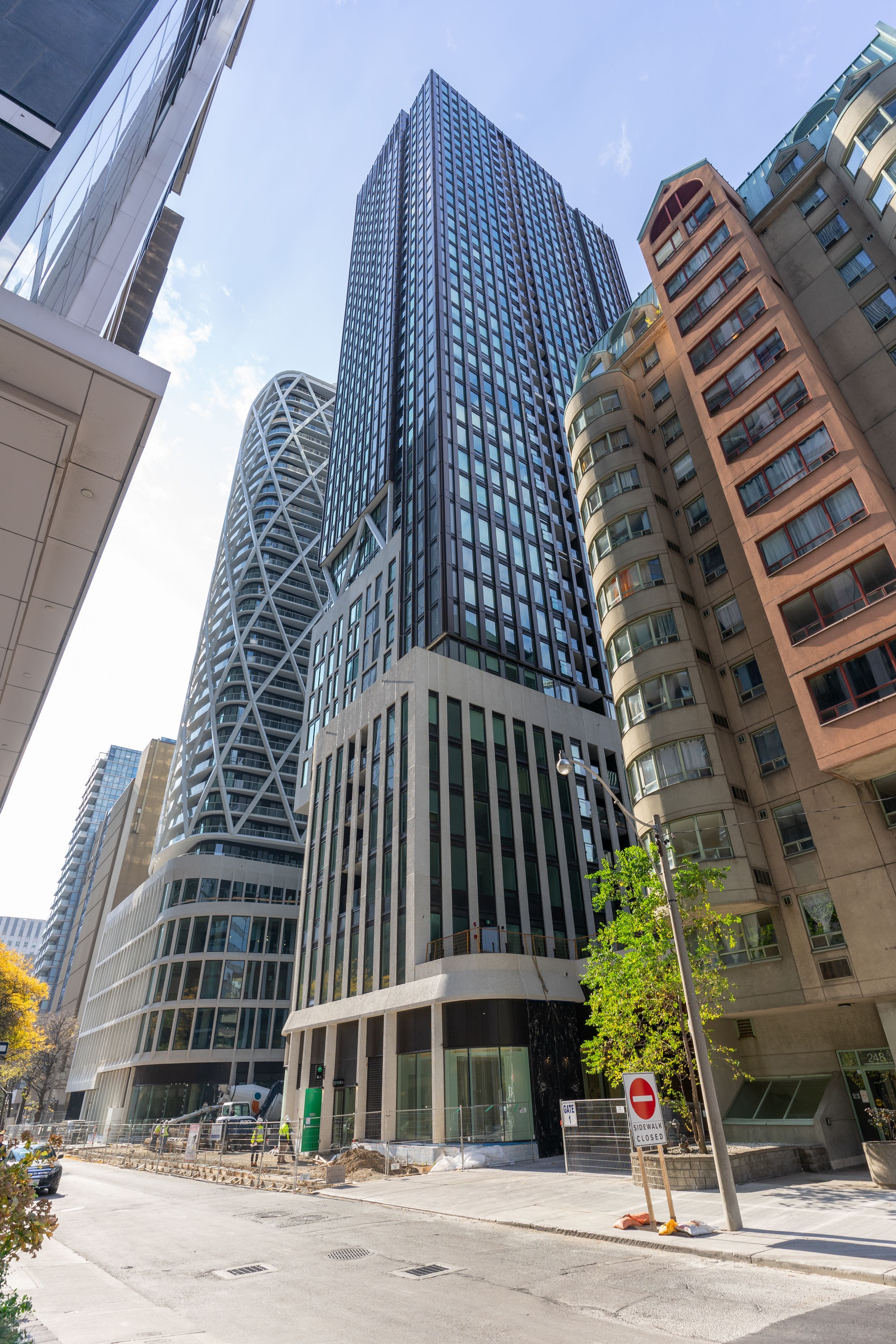 238 Simcoe Street 2701, Toronto, On M5t 0e2