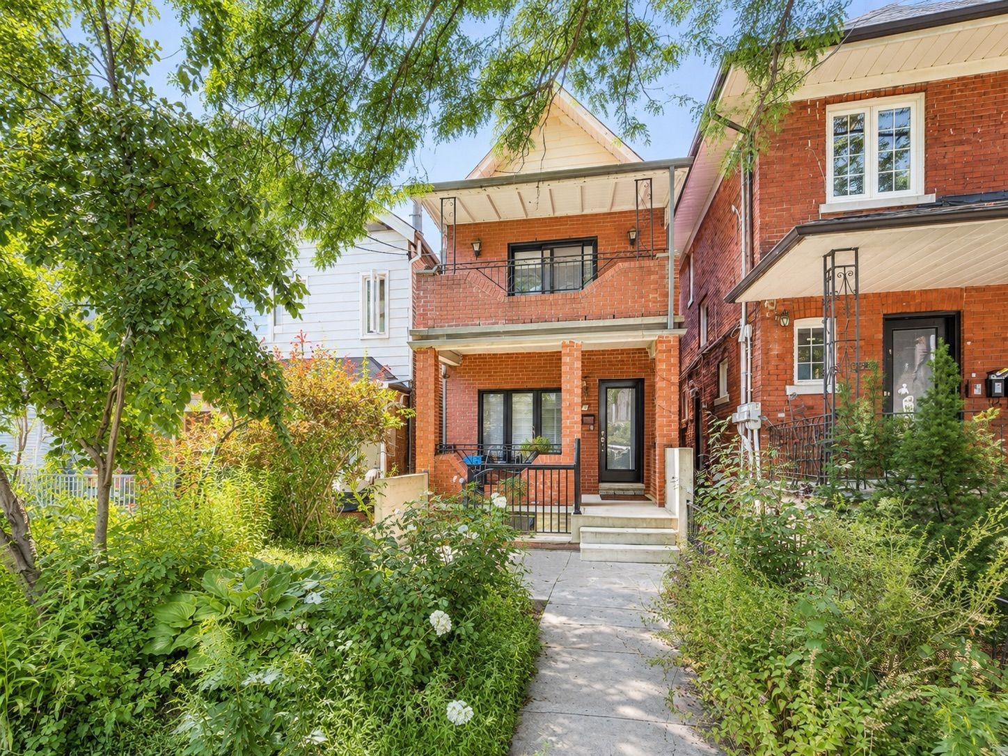 634 Shaw Street, Toronto, On M6g 3l7