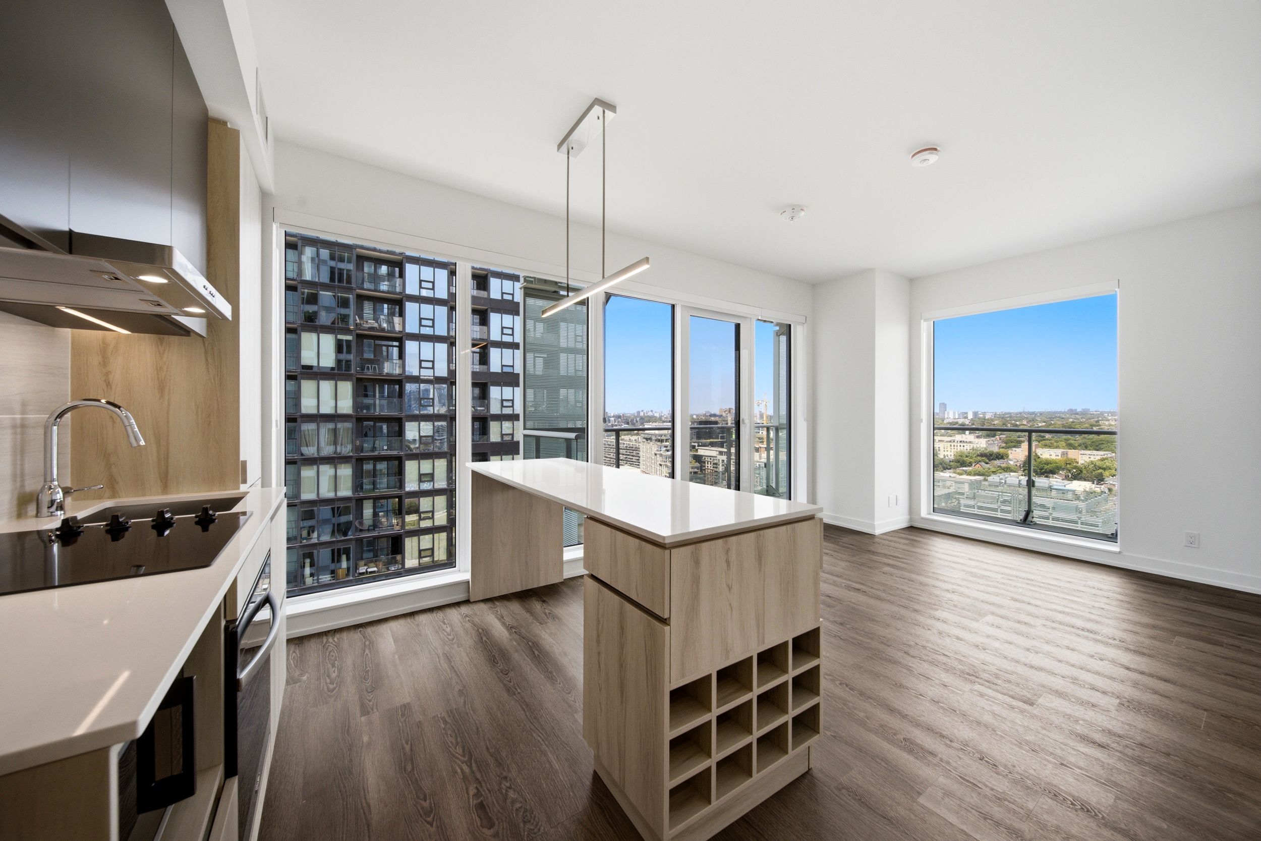 70 Ordnance Street 2503, Toronto, On M6k 0g9