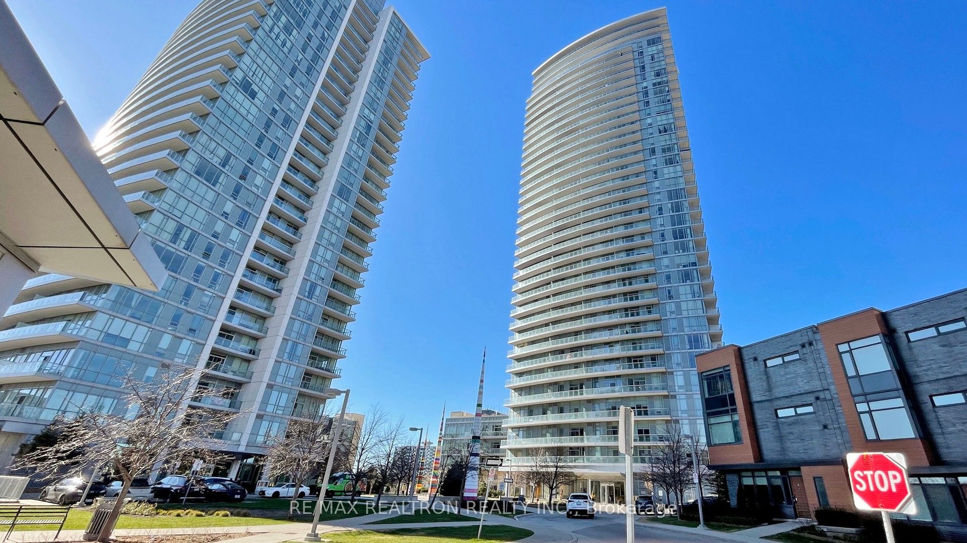 70 Forest Manor Road 317, Toronto, On M2j 0a9