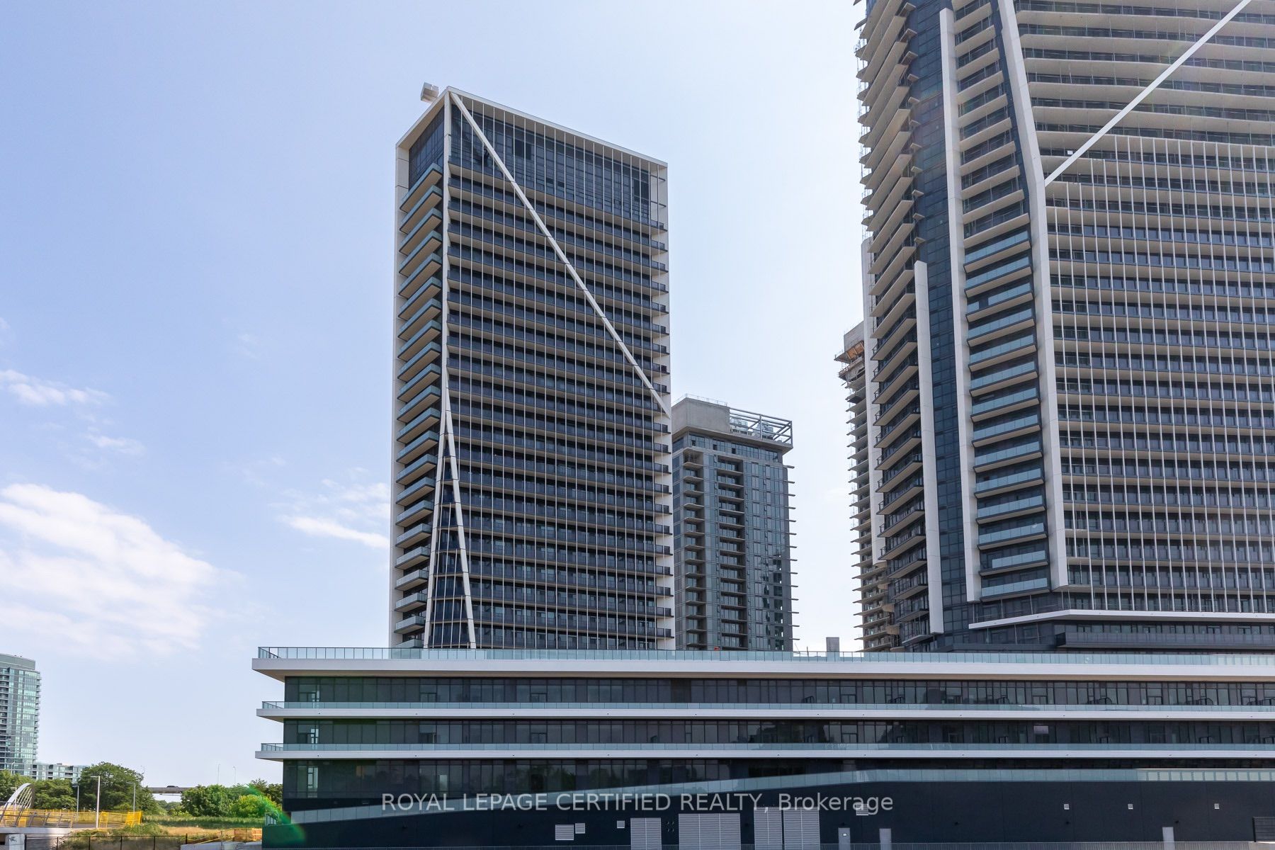 30 Ordnance Street 1112, Toronto, On M6k 0c9