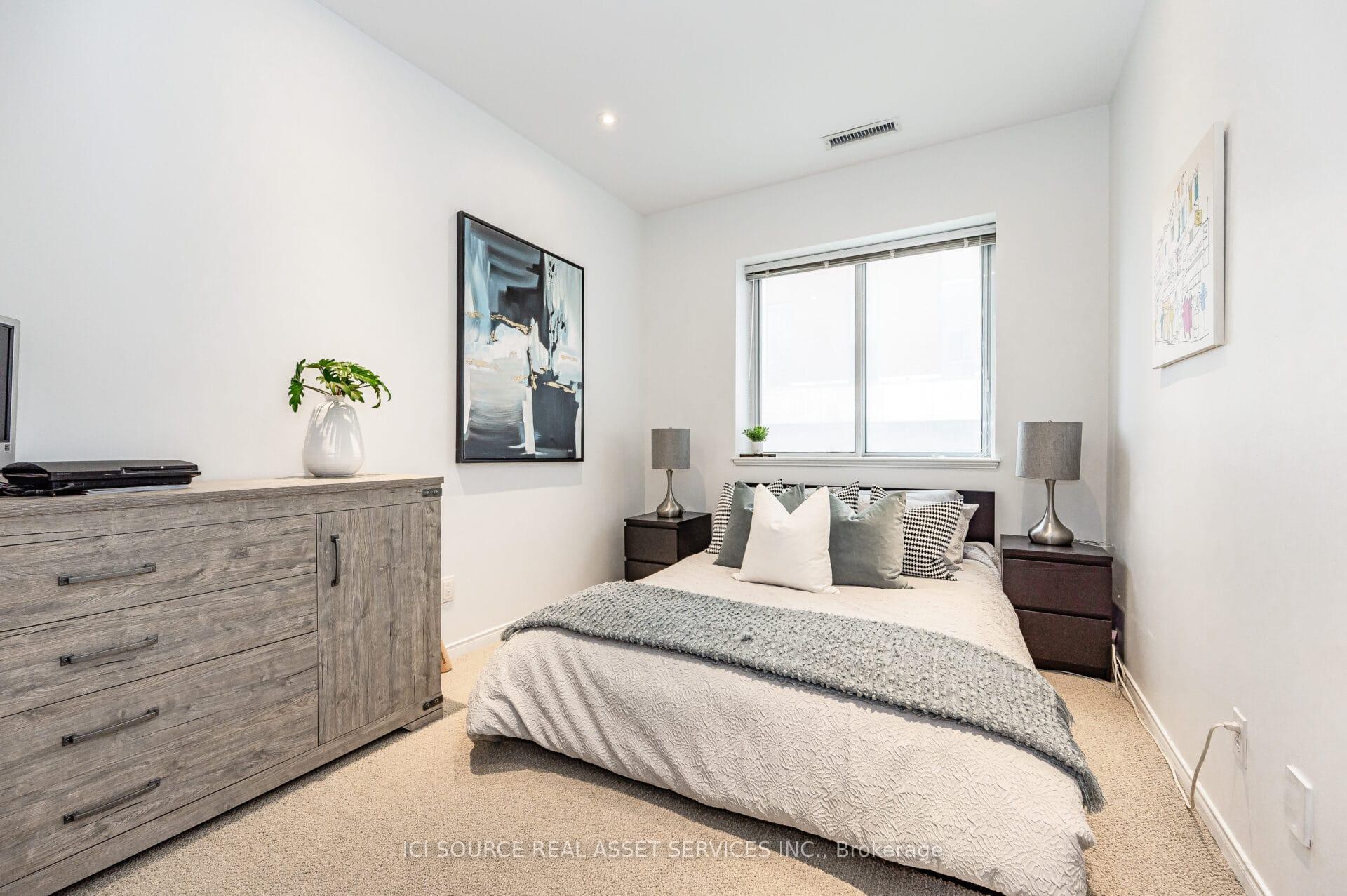 600 Eglinton Avenue E 308, Toronto, On M4p 1p3