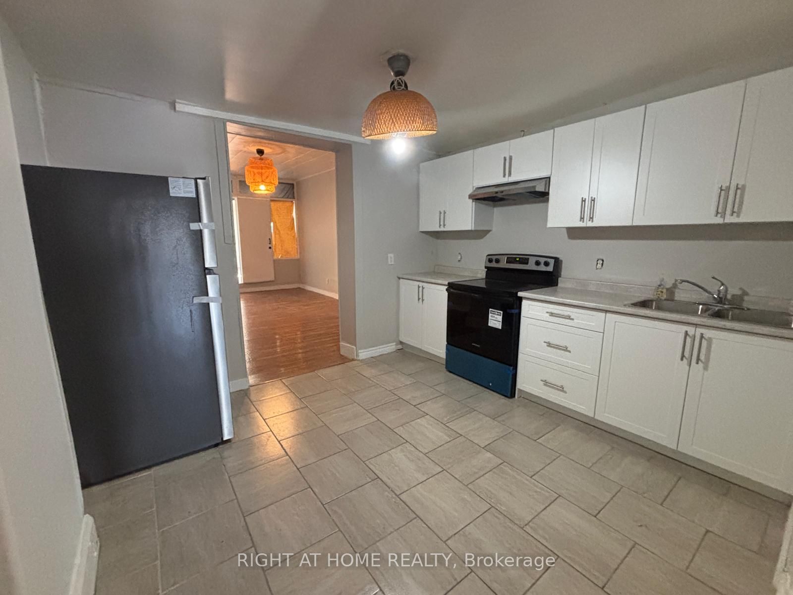 505 Oakwood Avenue Upper, Toronto, On M6e 2w9