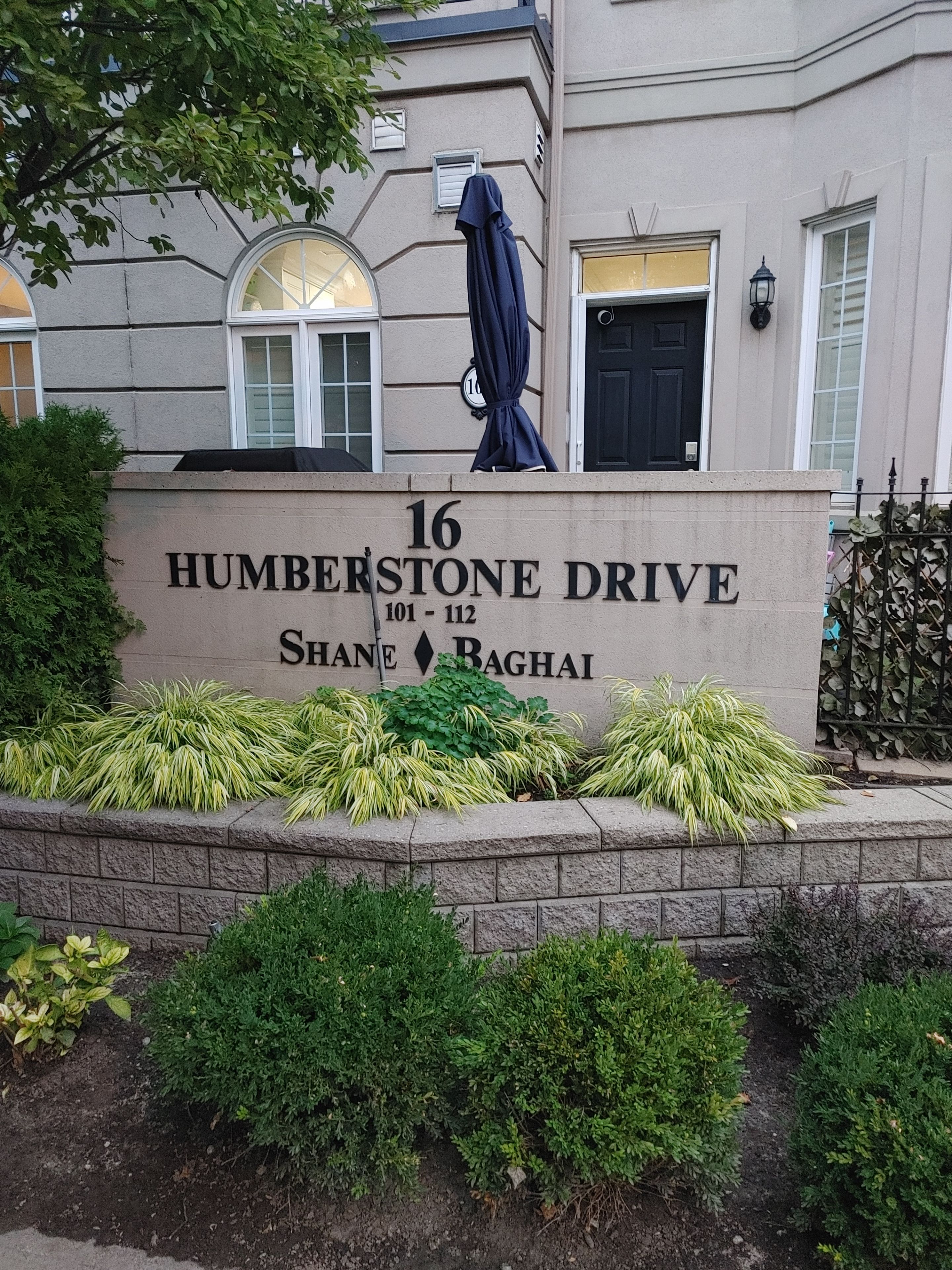 16 Humberstone Drive 102, Toronto, On M2n 7c1