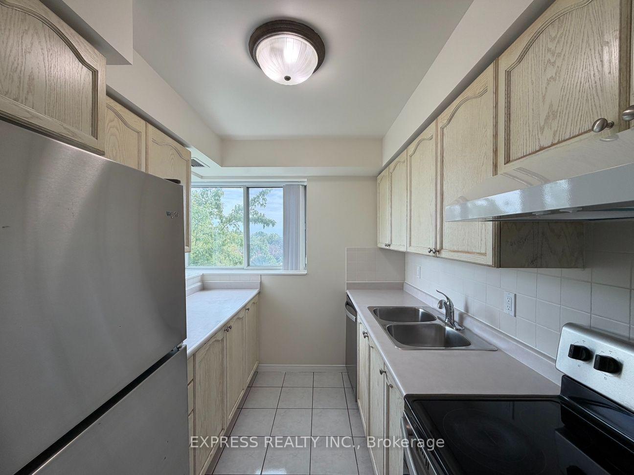 39 Pemberton Avenue 607, Toronto, On M2m 4l6