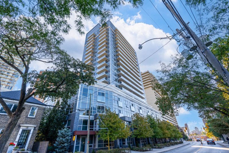 58 Orchard View Boulevard 1707, Toronto, On M4r 1b9